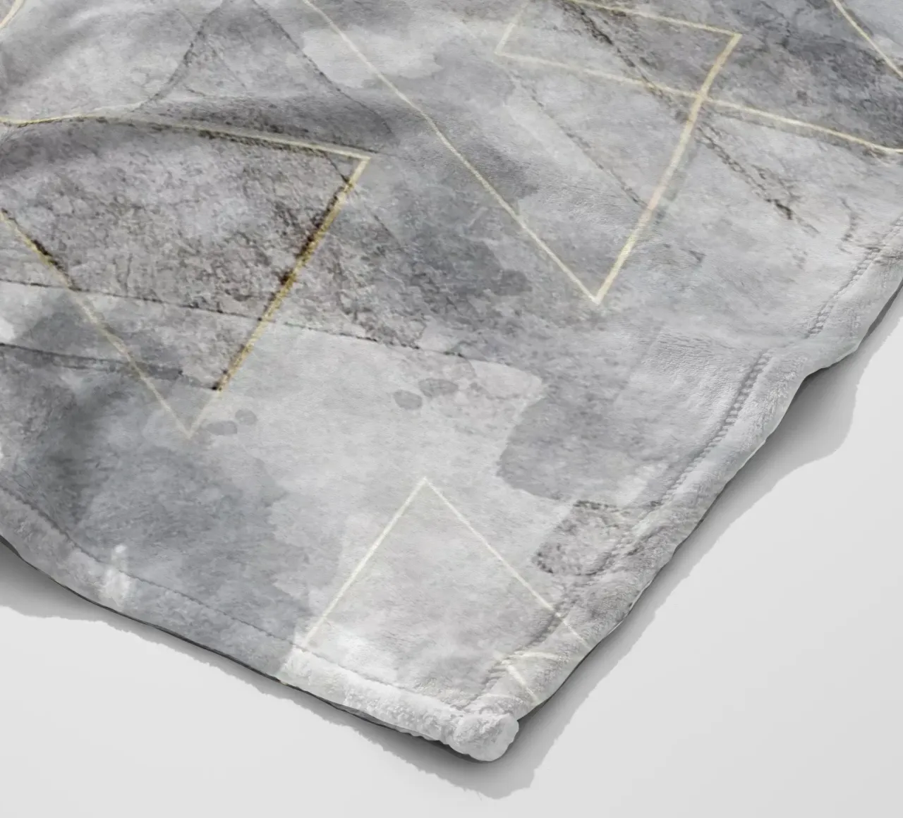 modern abstract art geometric triangles golden coperta in pile da vintageshop