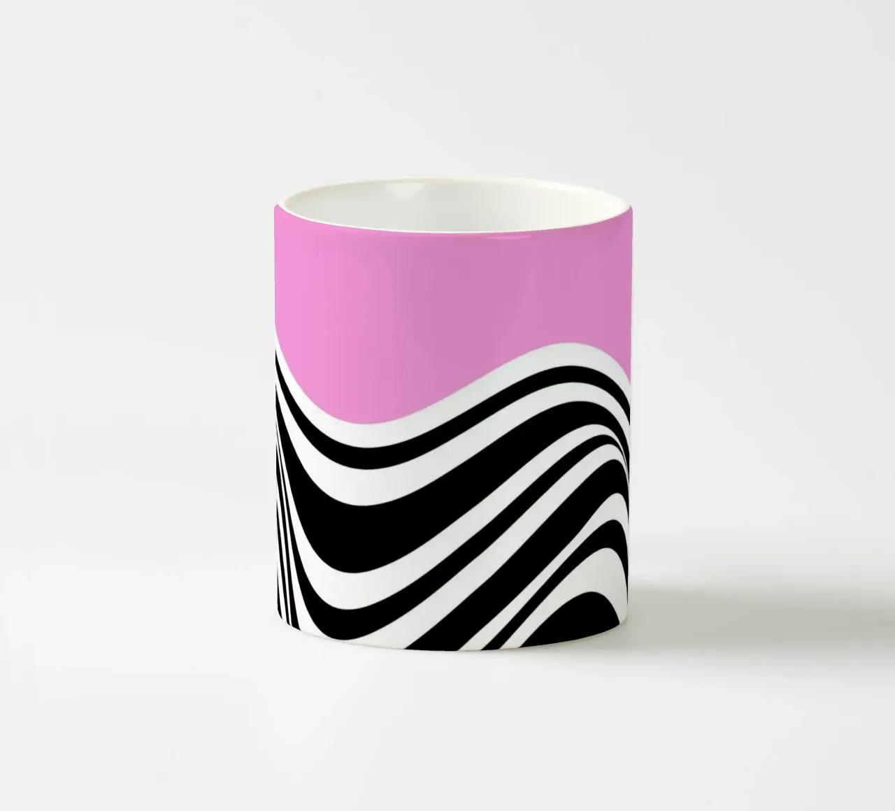 Bauhaus Wave - Optische Kunst in Roze & Zwart keramische mok van Studio Vibe