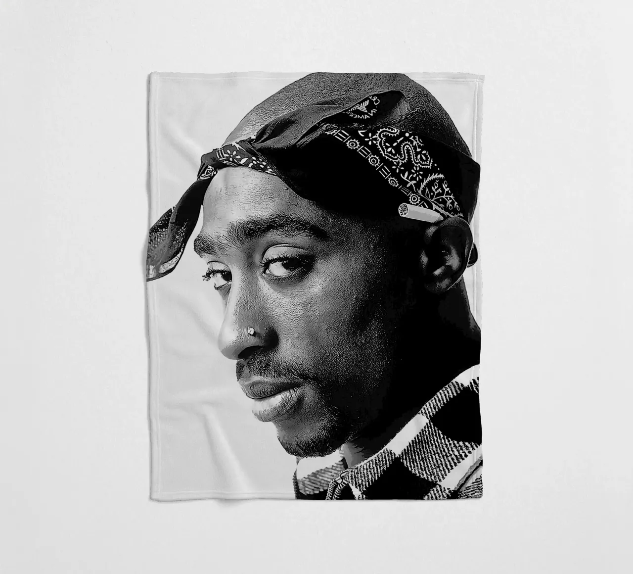 Tupac Shakur coperta in pile da vanhesling