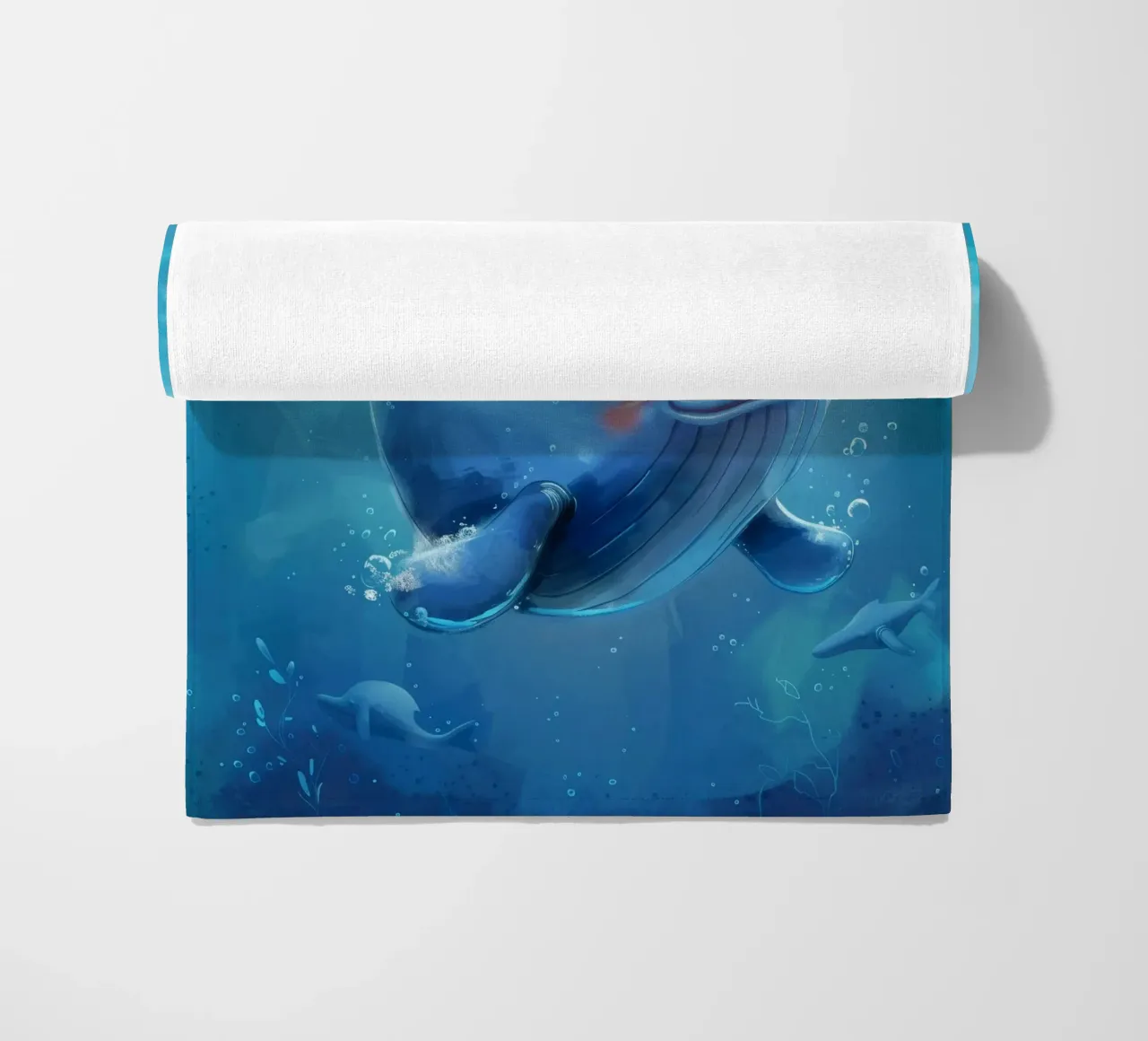 Affascinante balenottera azzurra che nuota giocosamente in un luminoso sottofondo telo mare da DesignDoodle