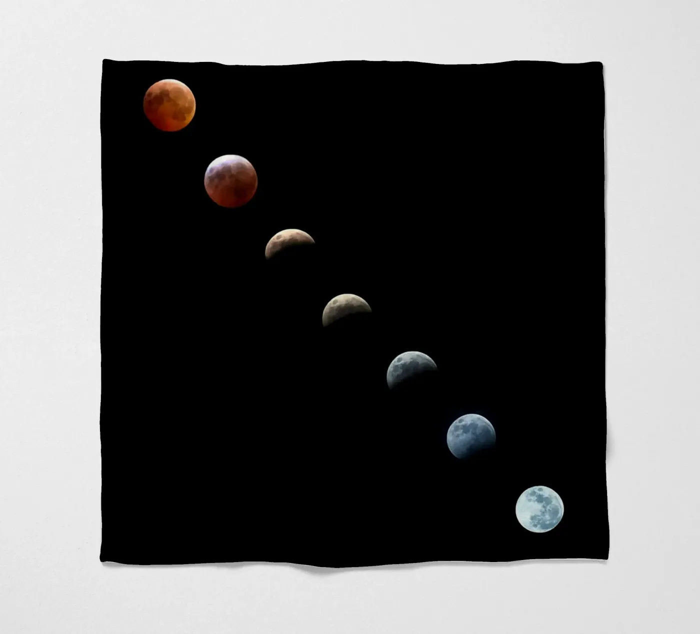 moon lunar-eclipse Fleecedecke von Earthly Visions
