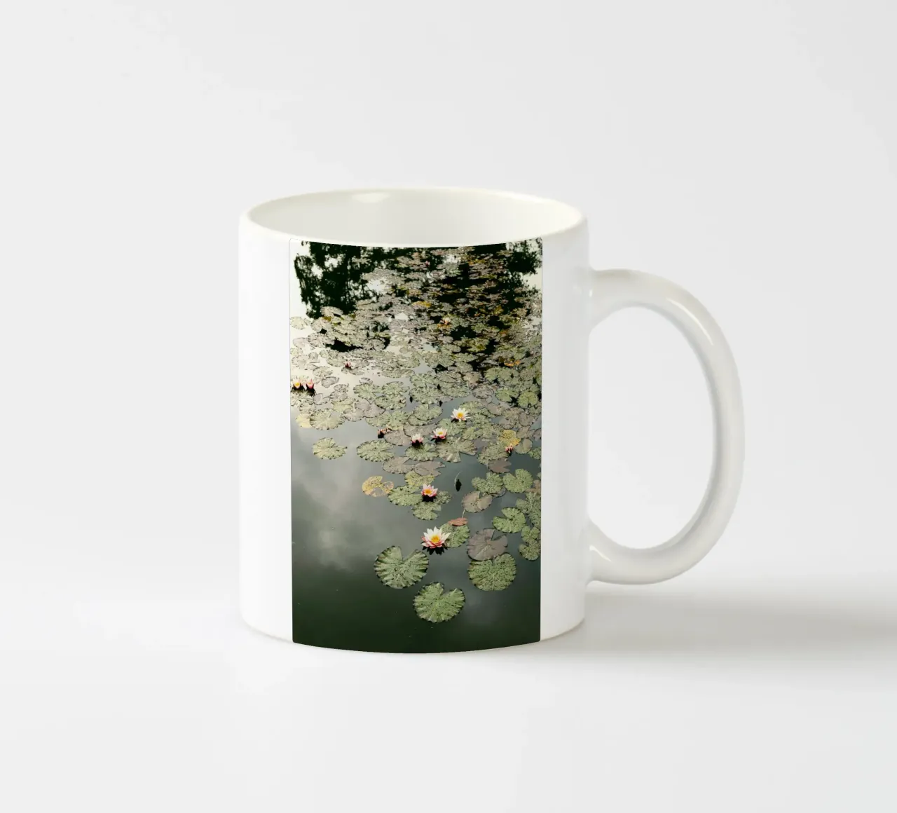 ninfee ninfee tazza in ceramica da Earthly Visions