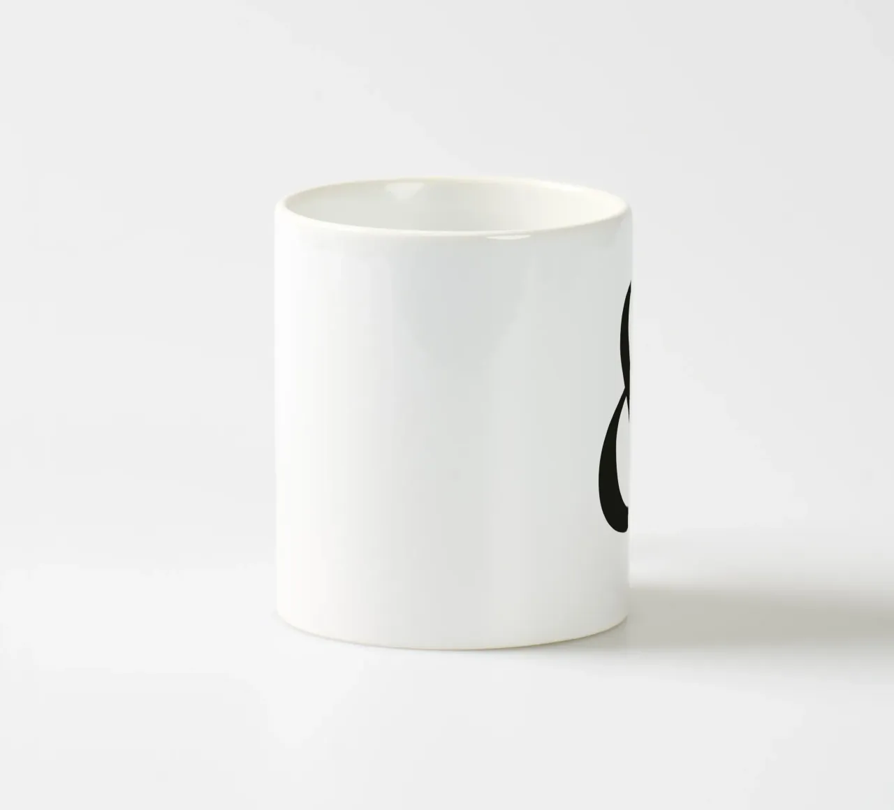 Na und tazza in ceramica da Flo Klein
