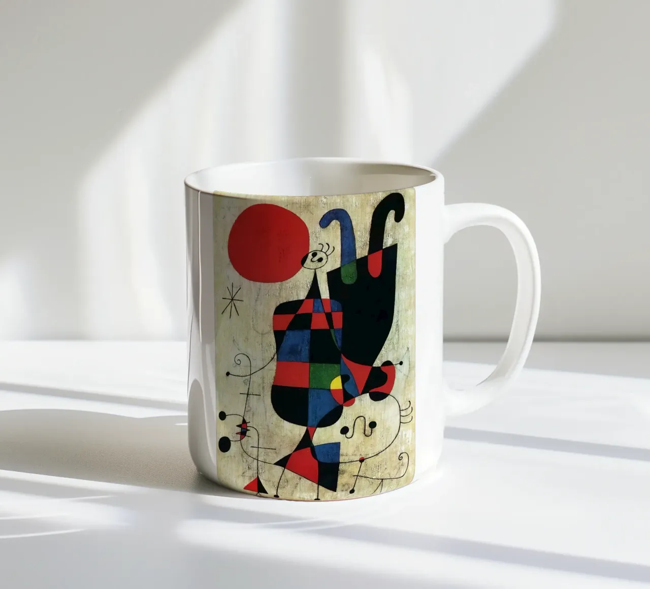Joan Miro Figure e cane davanti al sole tazza in ceramica da Dixon-Gallery