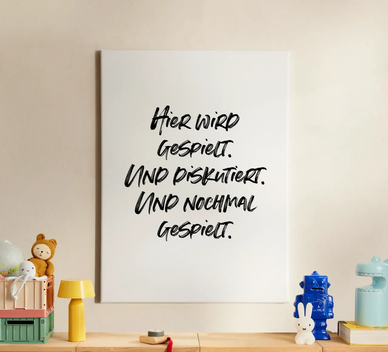 Hier wird gespielt. Und diskutiert. Und nochmal gespielt. canvas by just typo