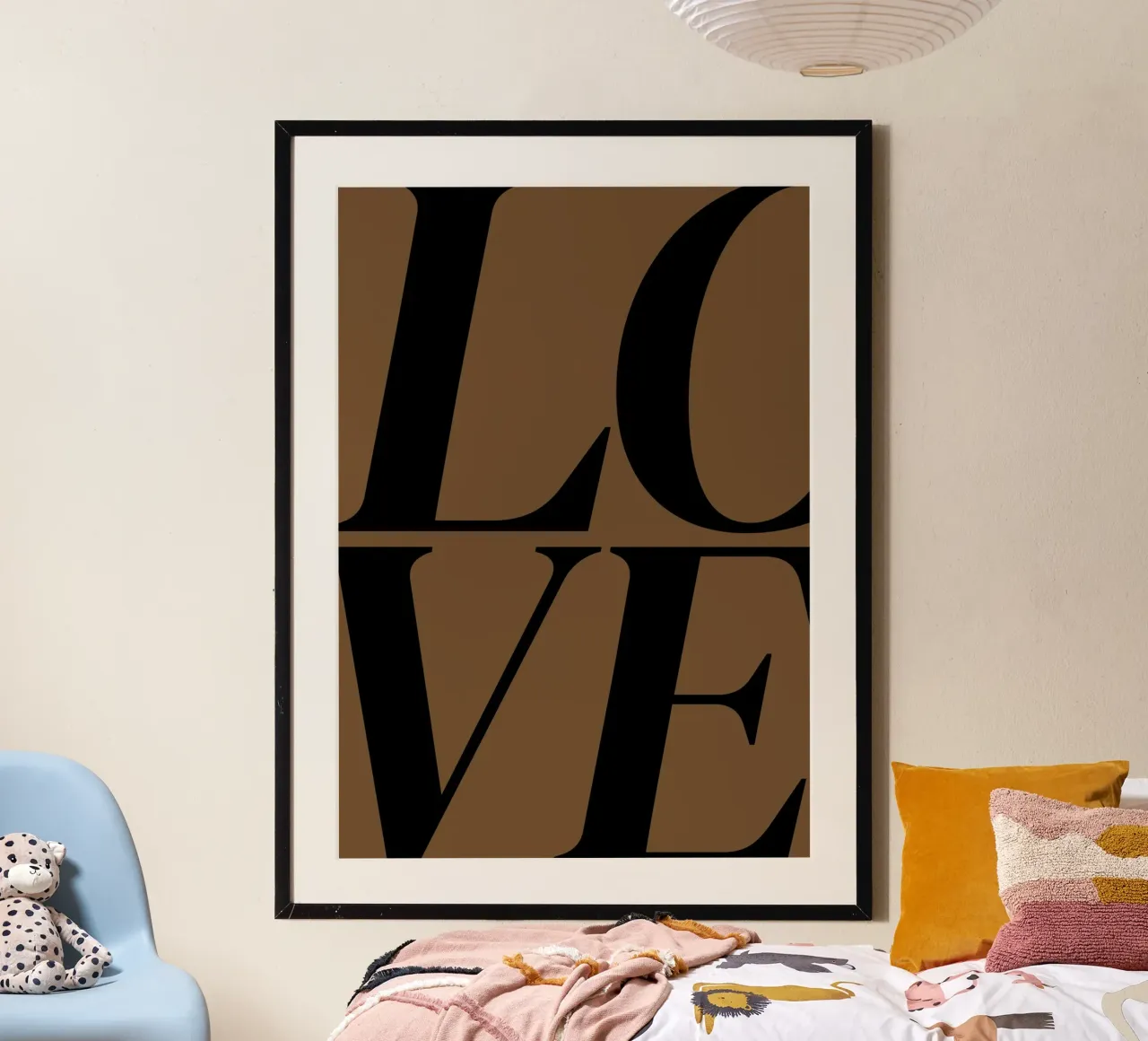 Tipografia "LOVE" in grassetto - Stampa in marrone caldo e nero poster da NorwesClub