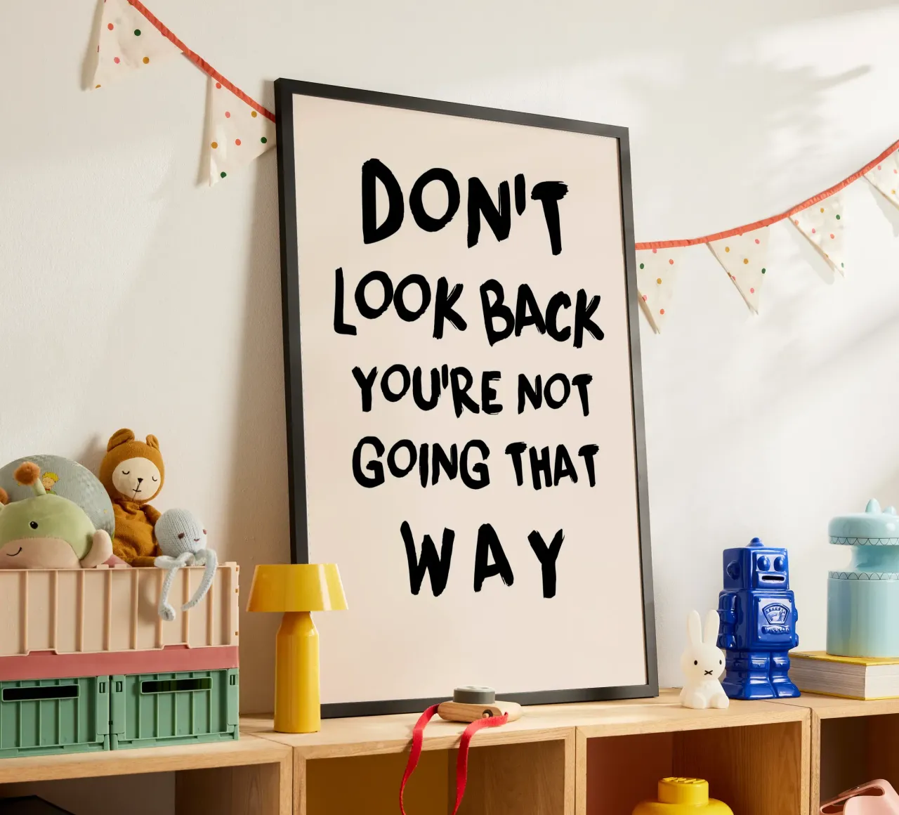 Don't Look Back - Empowering Typography Print hahnemühle by NorwesClub
