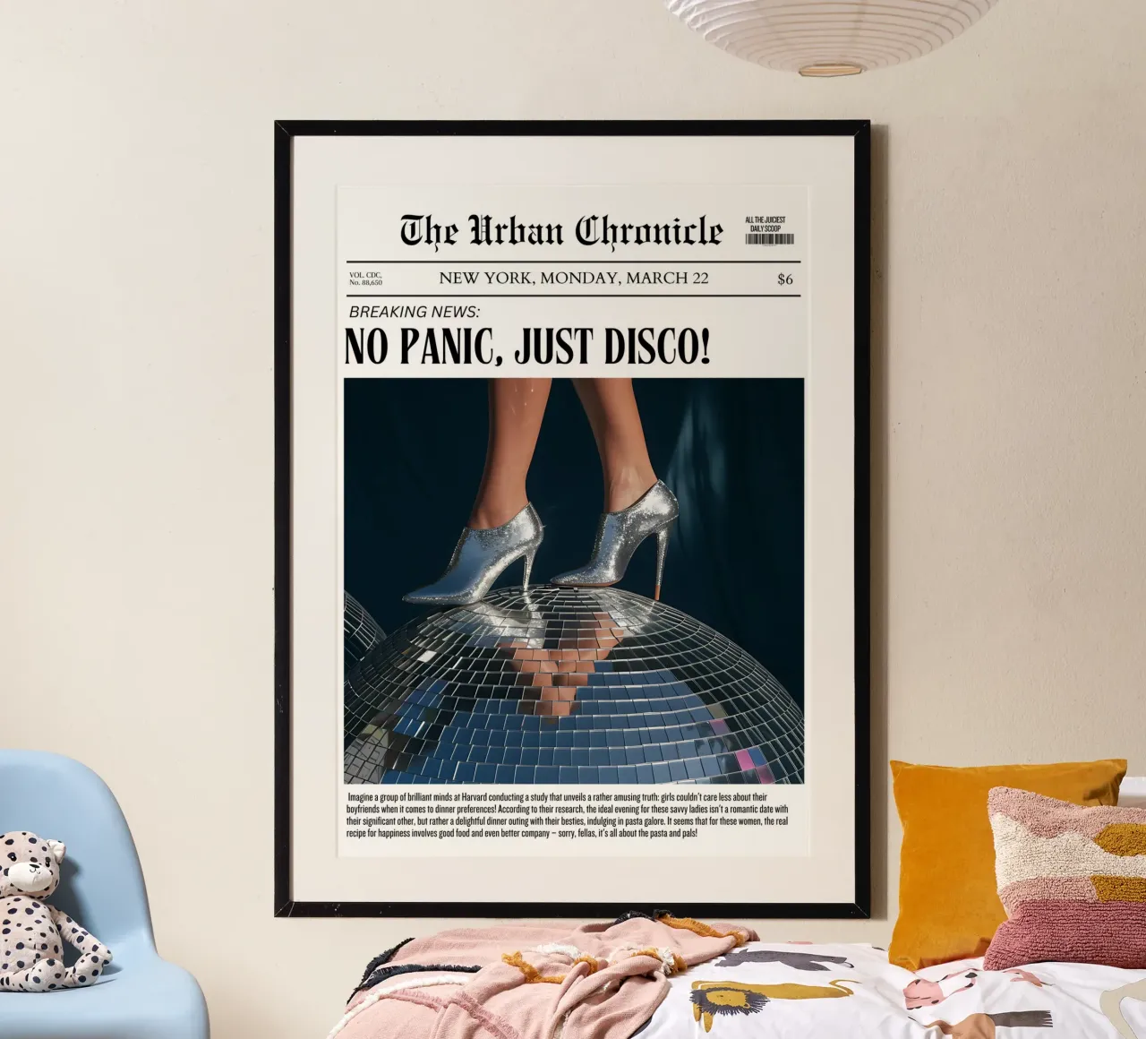 Niente panico, solo discoteca! - Stampa delle notizie sui tacchi d'argento poster con telaio in plastica da NorwesClub