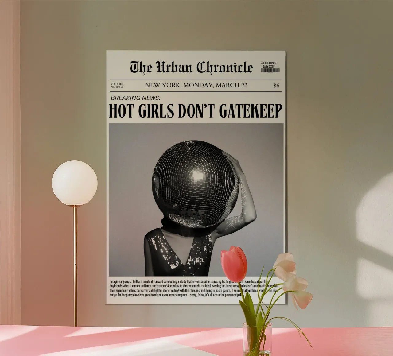 Le ragazze sexy non si fanno notare - Disco Ball News Print poster da NorwesClub
