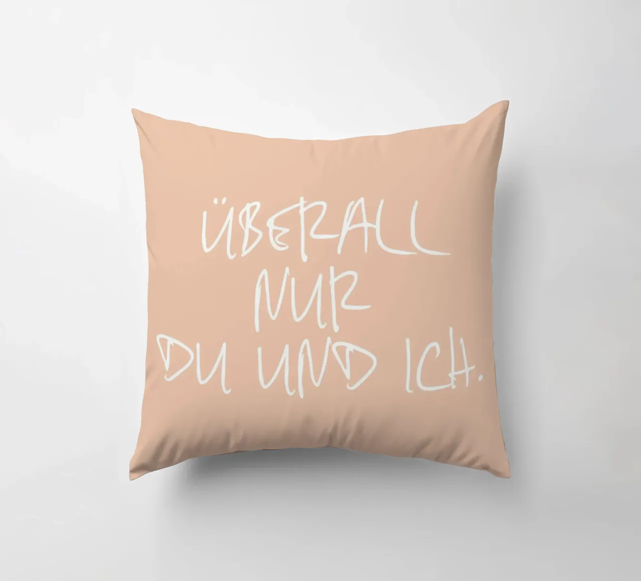 Überall nur du und ich. decorative cushion by FRICKE DESIGN