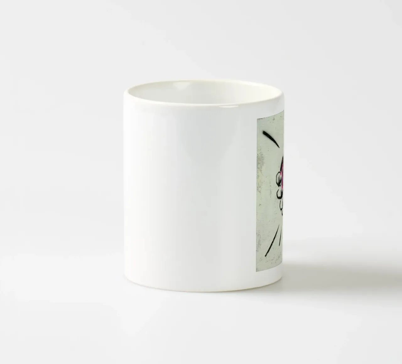 Hand Grenade tazza in ceramica da Andy Bridge
