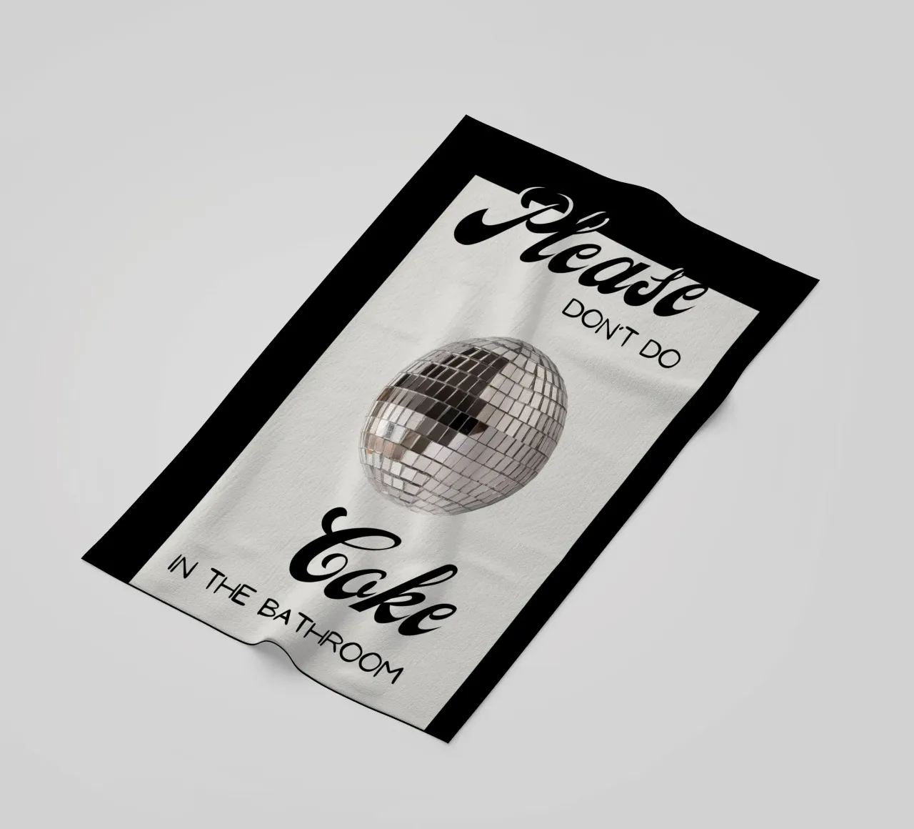 Cartello per il bagno con palla da discoteca "Please Don't Do Coke" (Per favore, non fare uso di Coca-Cola) telo mare da NorwesClub