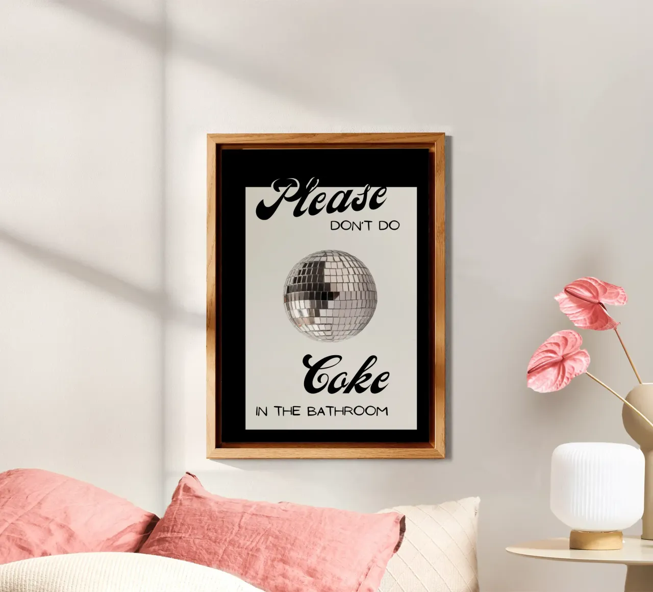 Cartello per il bagno con palla da discoteca "Please Don't Do Coke" (Per favore, non fare uso di Coca-Cola) alluminio dibond da NorwesClub