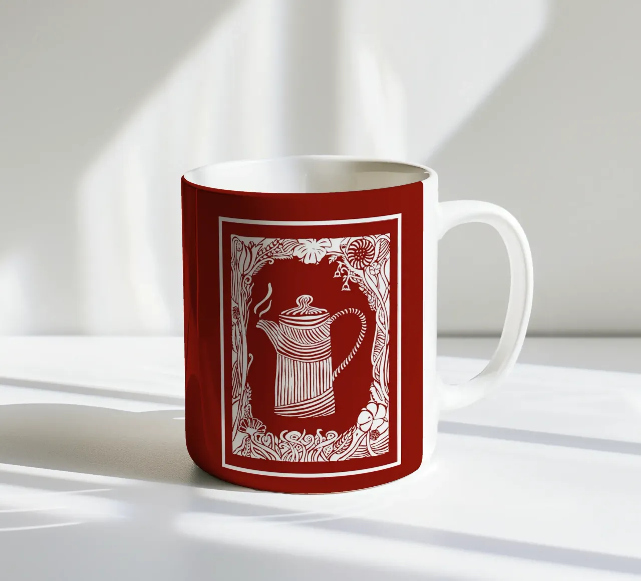 Theepot in silhouetlook, wit tegen een klaproosrode achtergrond keramische mok van PaperLine Art