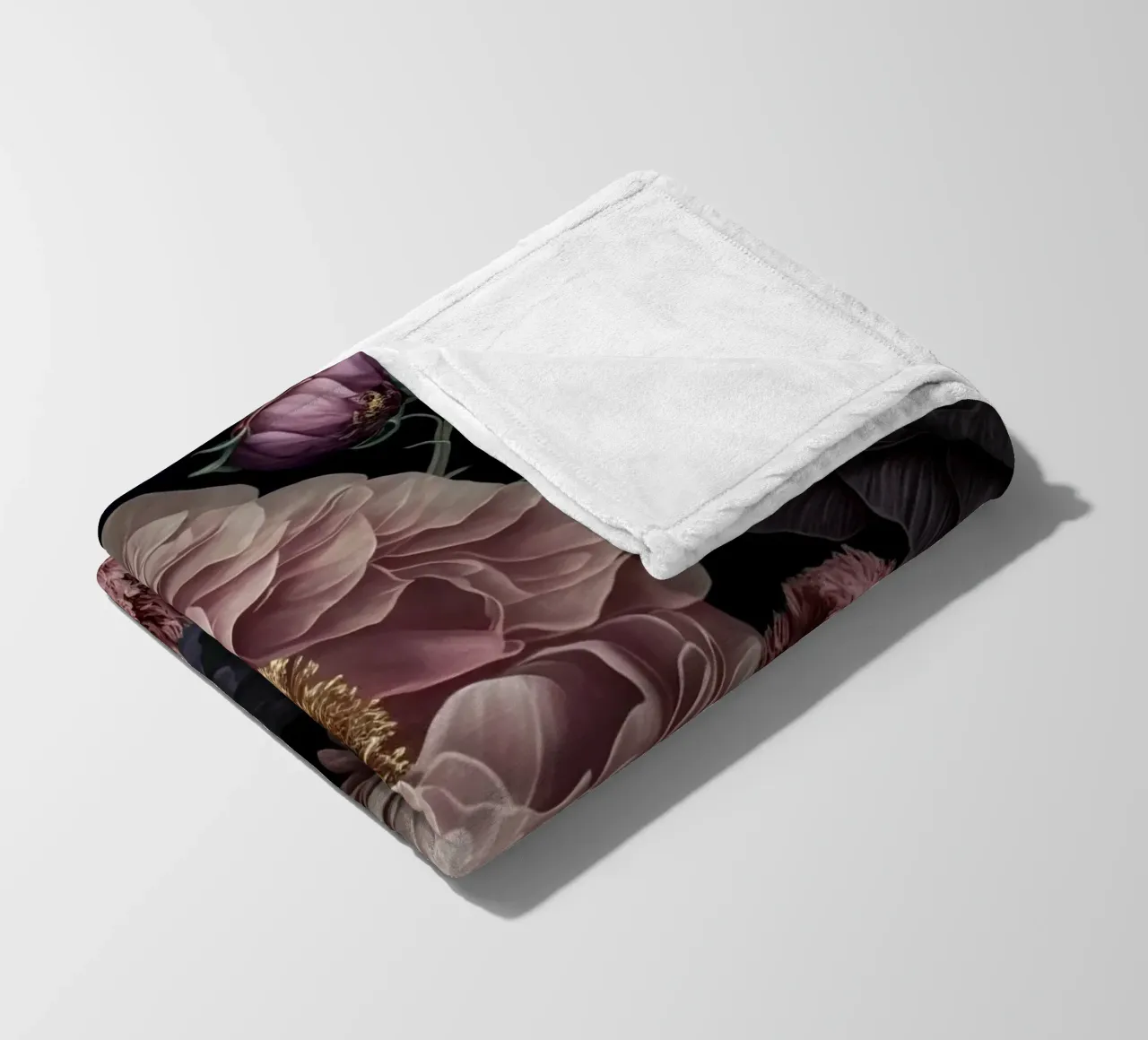 Bloomscape notturno Fiori barocchi scuri coperta in pile da Andrea Haase Vintage World