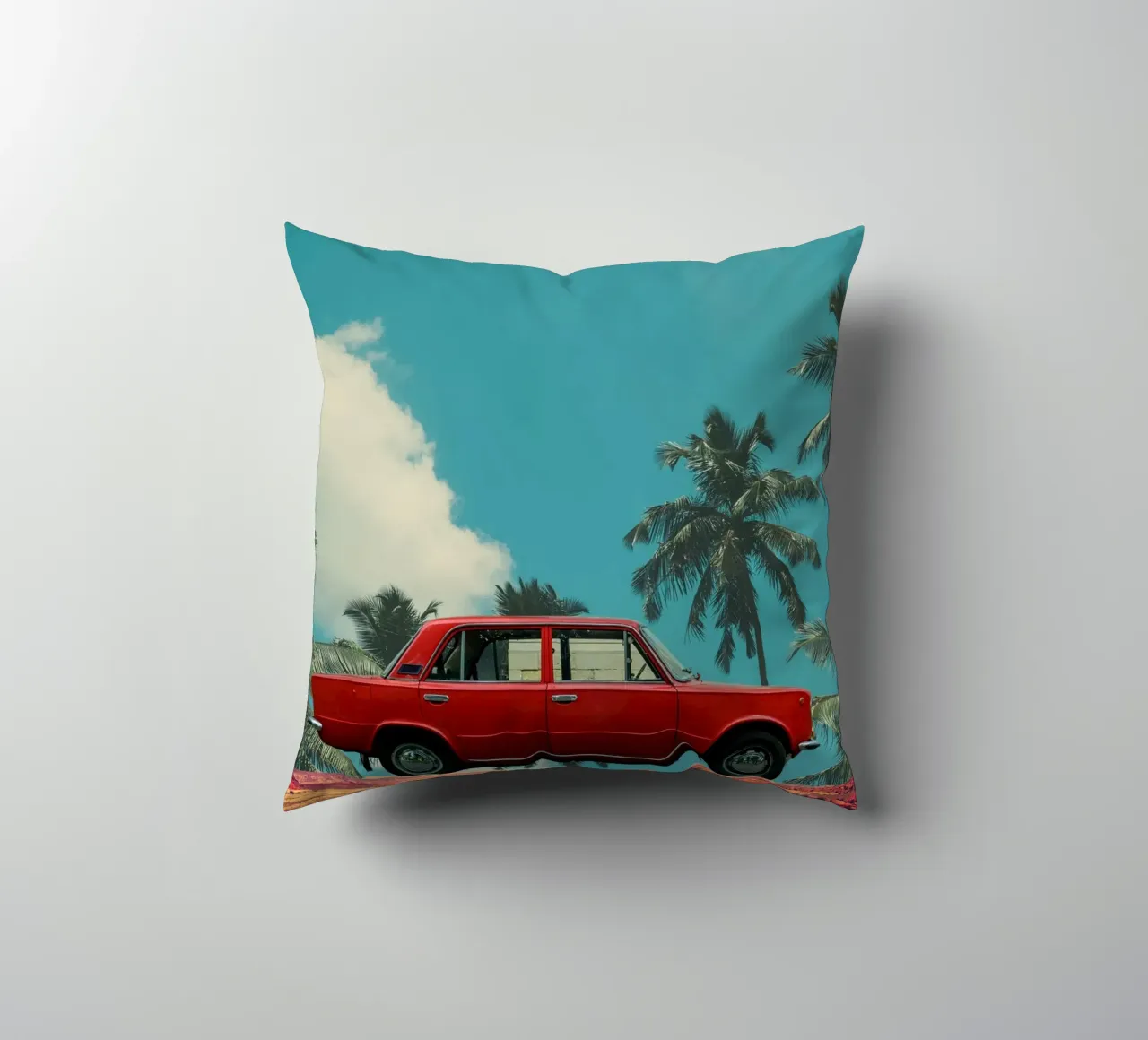 Viaggio tropicale in auto rossa cuscino da Berwies Artwork