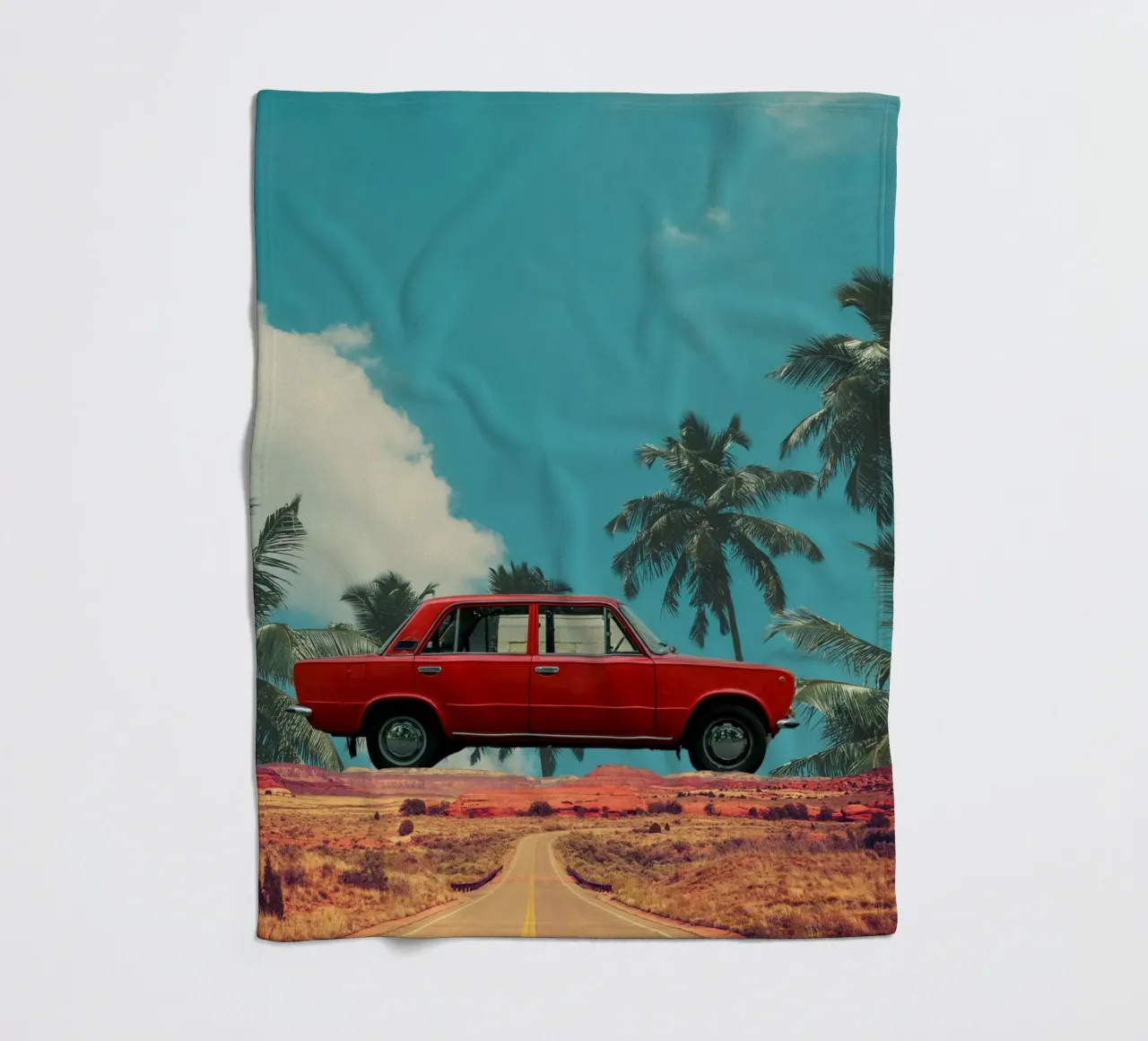 Viaggio tropicale in auto rossa coperta in pile da Berwies Artwork