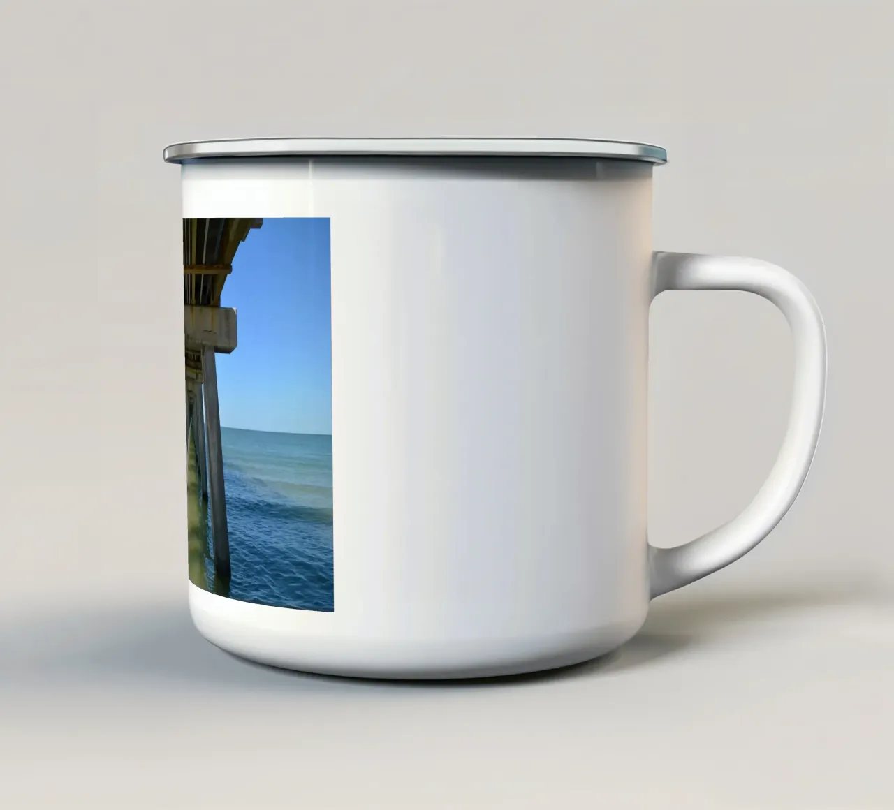 Punto di fuga sotto il molo di Naples in Florida tazza in smalto da byrieneke