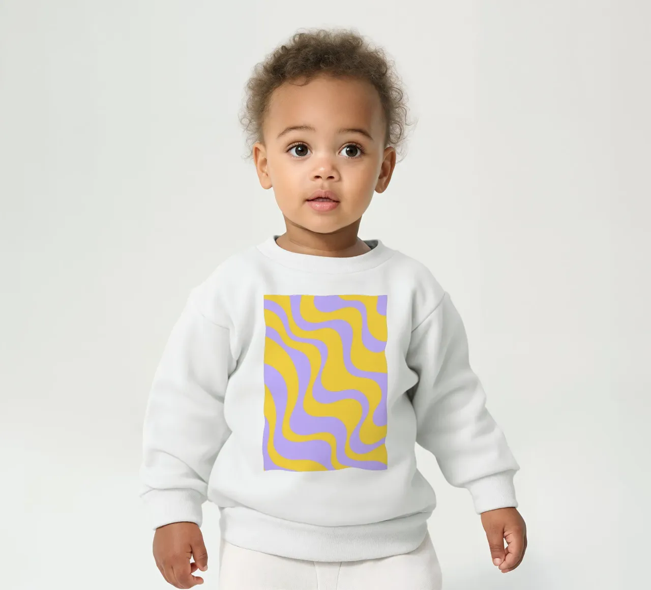 Groovy Retro Abstract Pattern in Yellow and Lavender (Motif abstrait rétro groovy en jaune et lavande) sweat pour bébé de The Art Club