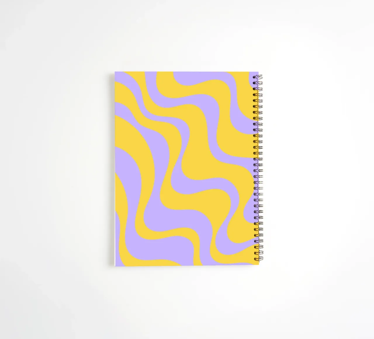 Grooviges abstraktes Retro-Muster in Gelb und Lavendel Ringbuch von The Art Club