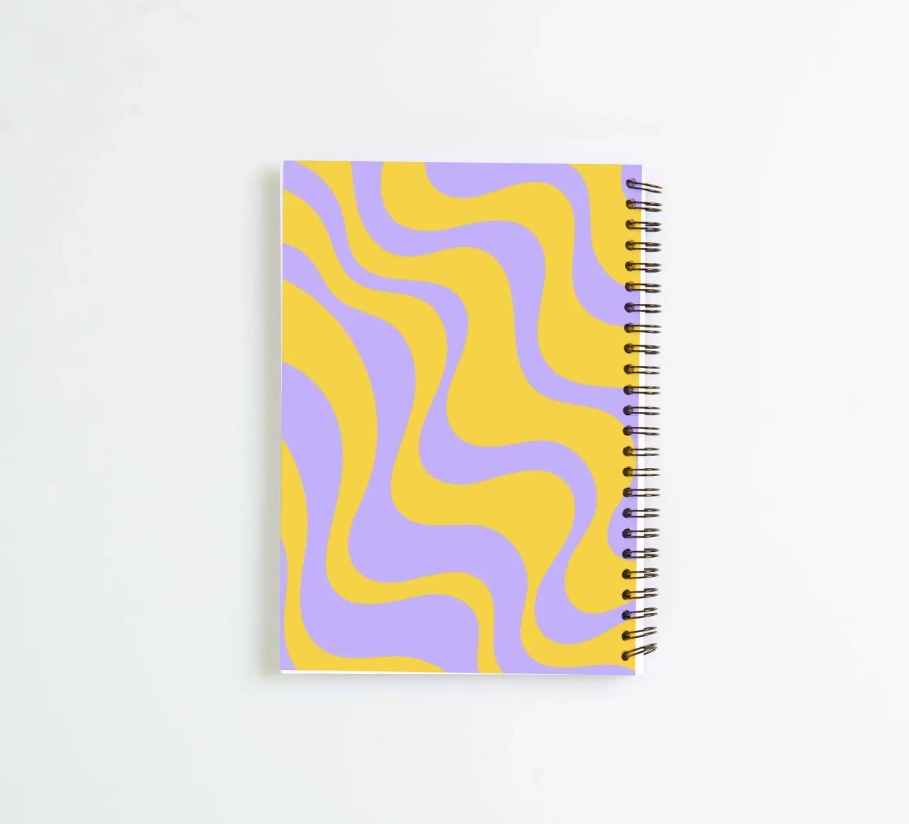 Grooviges abstraktes Retro-Muster in Gelb und Lavendel Ringbuch von The Art Club