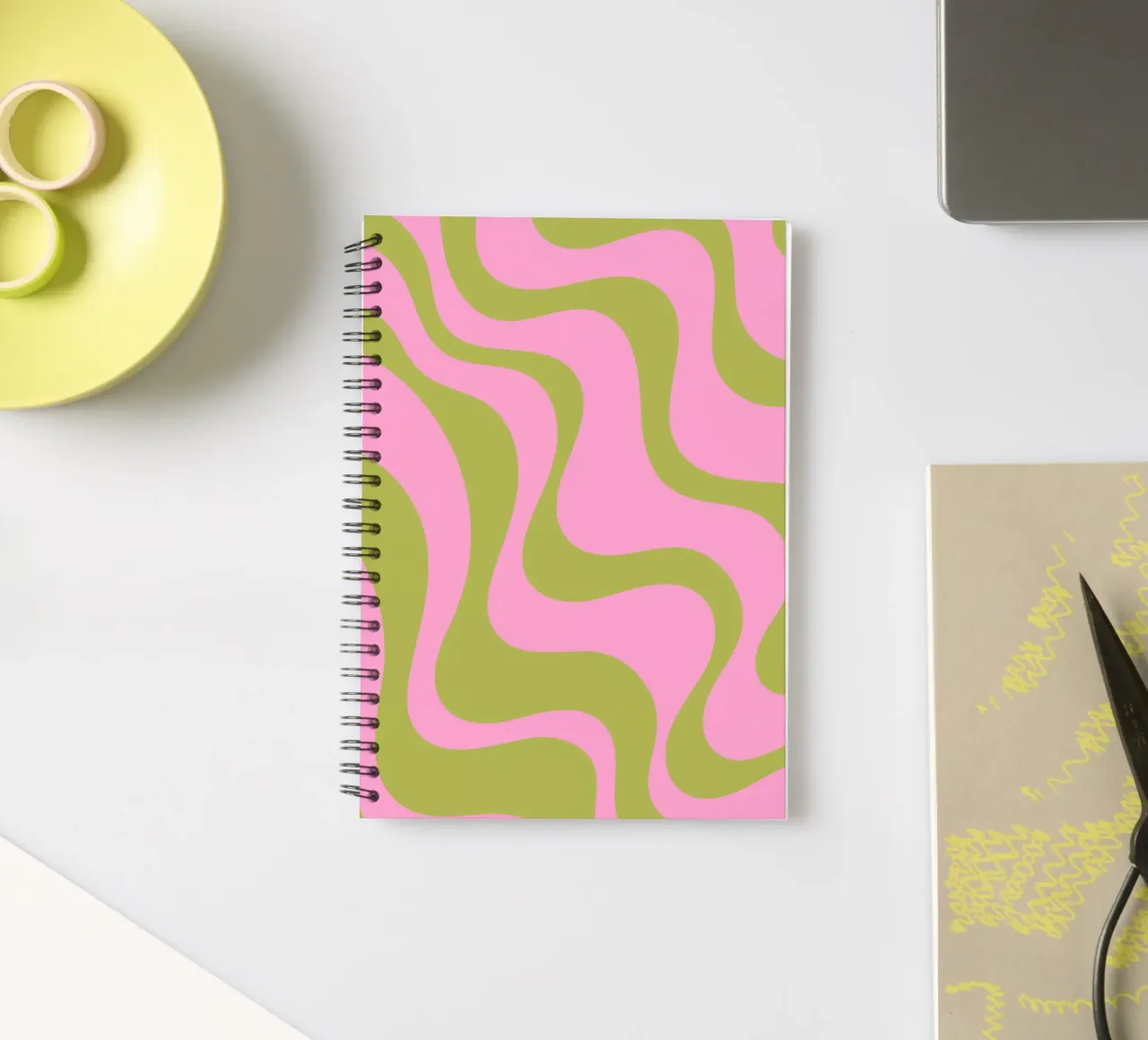 Grooviges abstraktes Retro-Muster Ringbuch von The Art Club