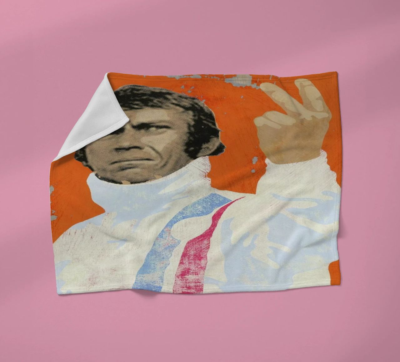 Steve McQueen coperta in pile da Andy Bridge