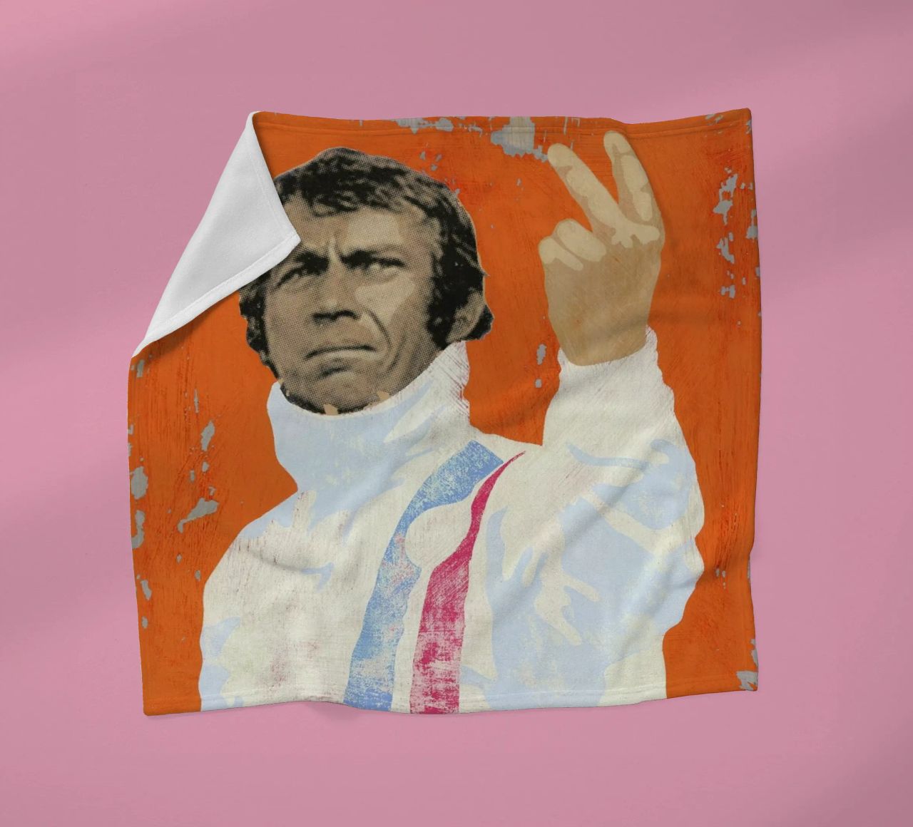 Steve McQueen coperta in pile da Andy Bridge