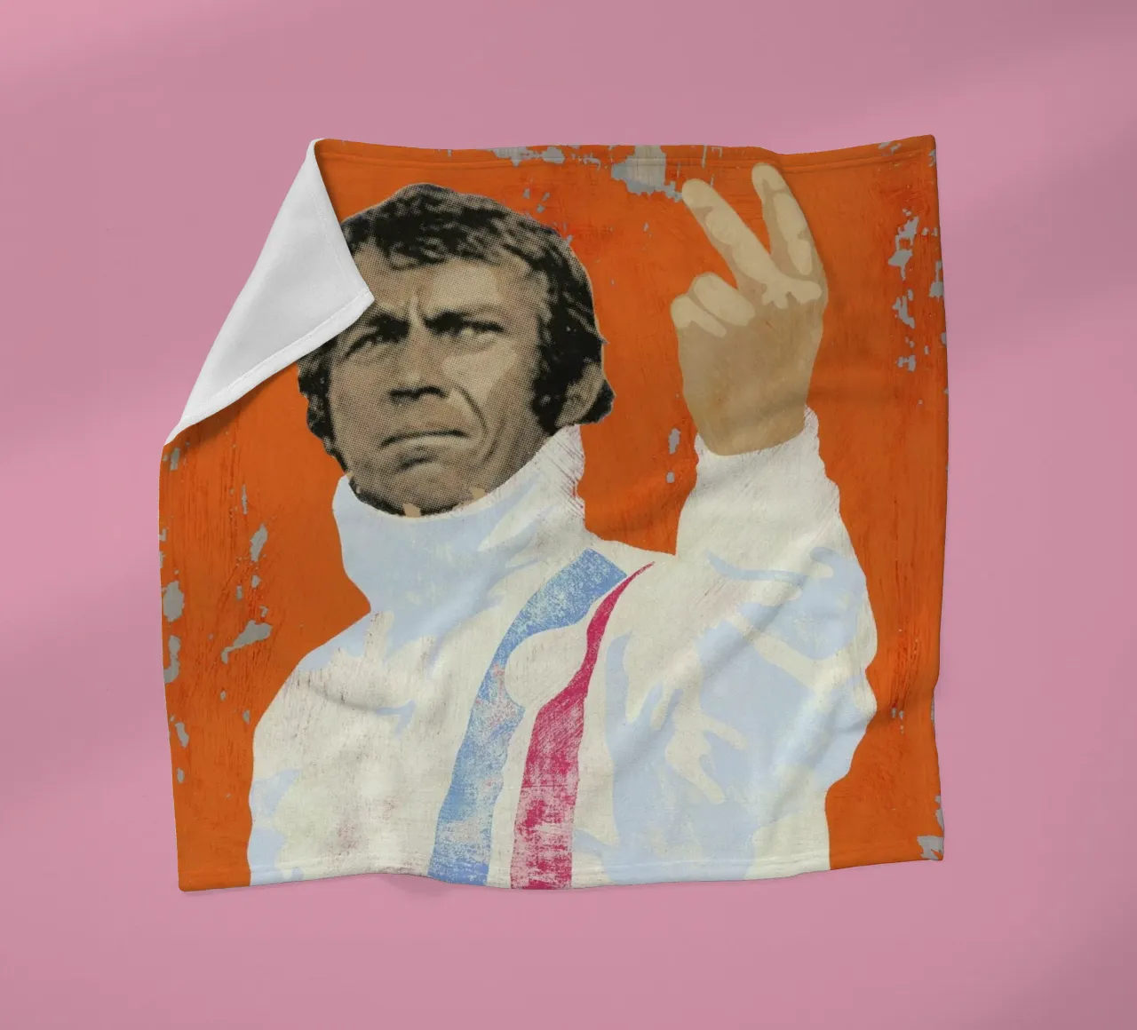 Steve McQueen coperta in pile da Andy Bridge