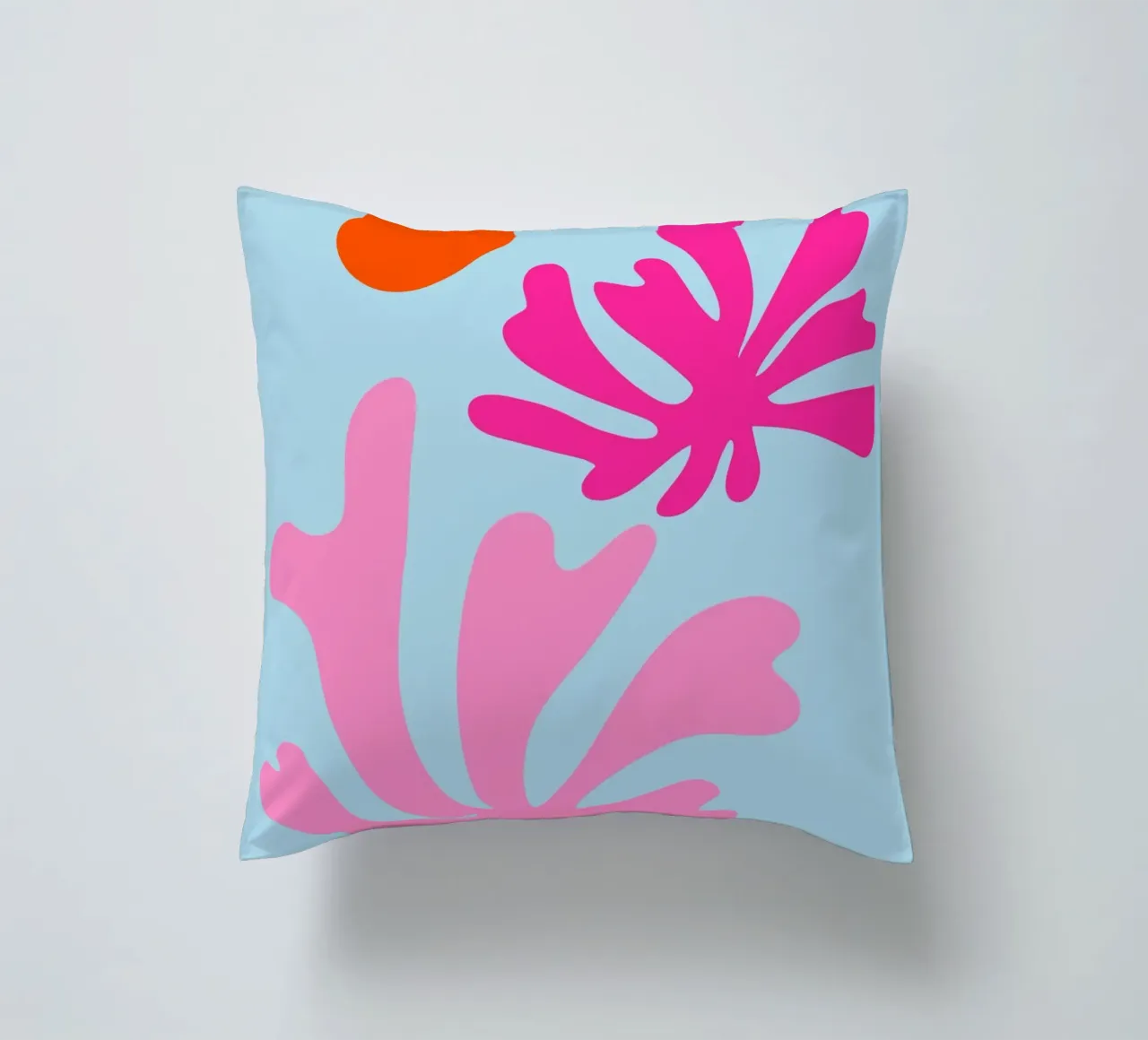 Forme botaniche astratte in rosa e blu con arancione cuscino da The Art Club