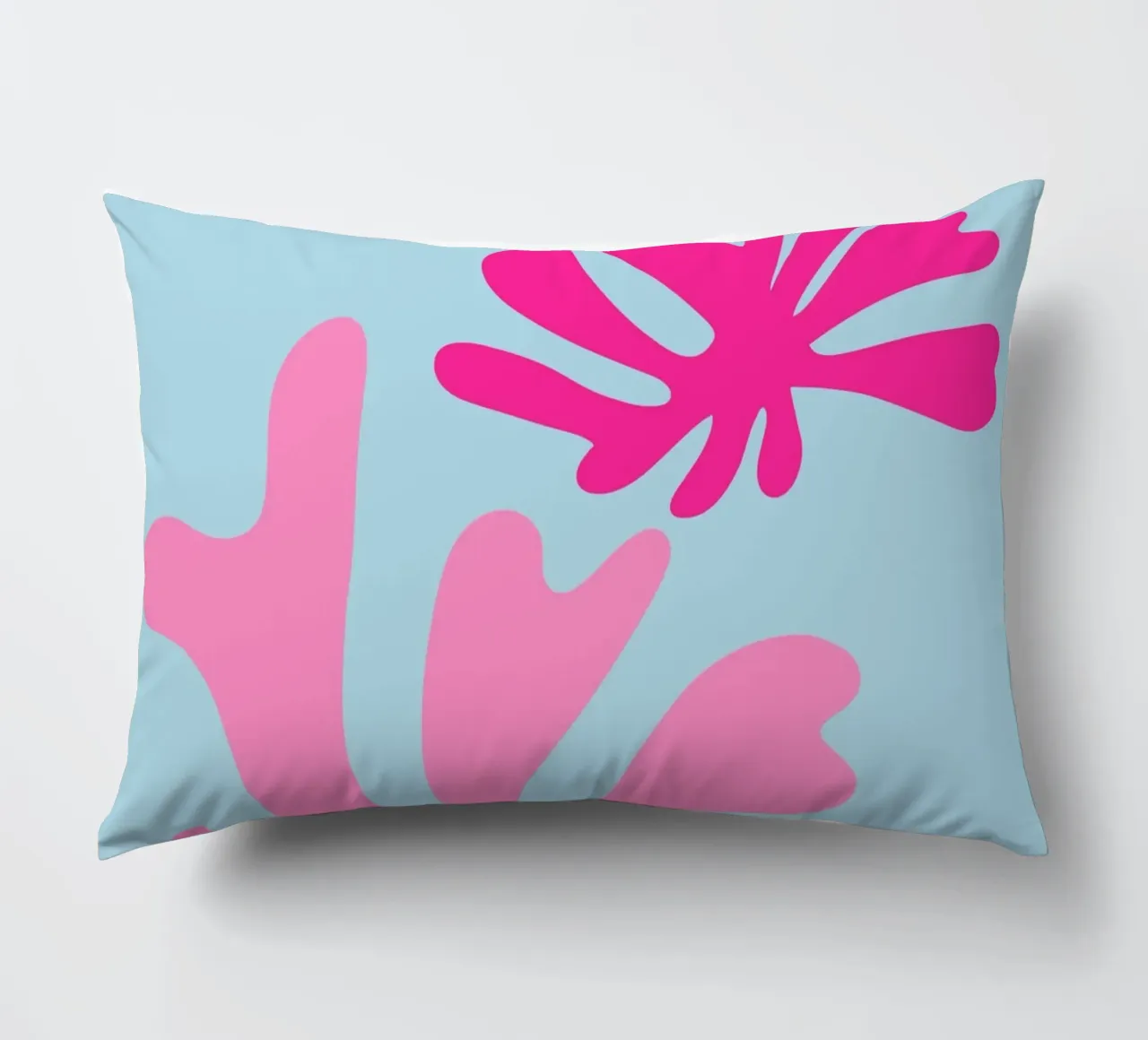 Forme botaniche astratte in rosa e blu con arancione cuscino da The Art Club