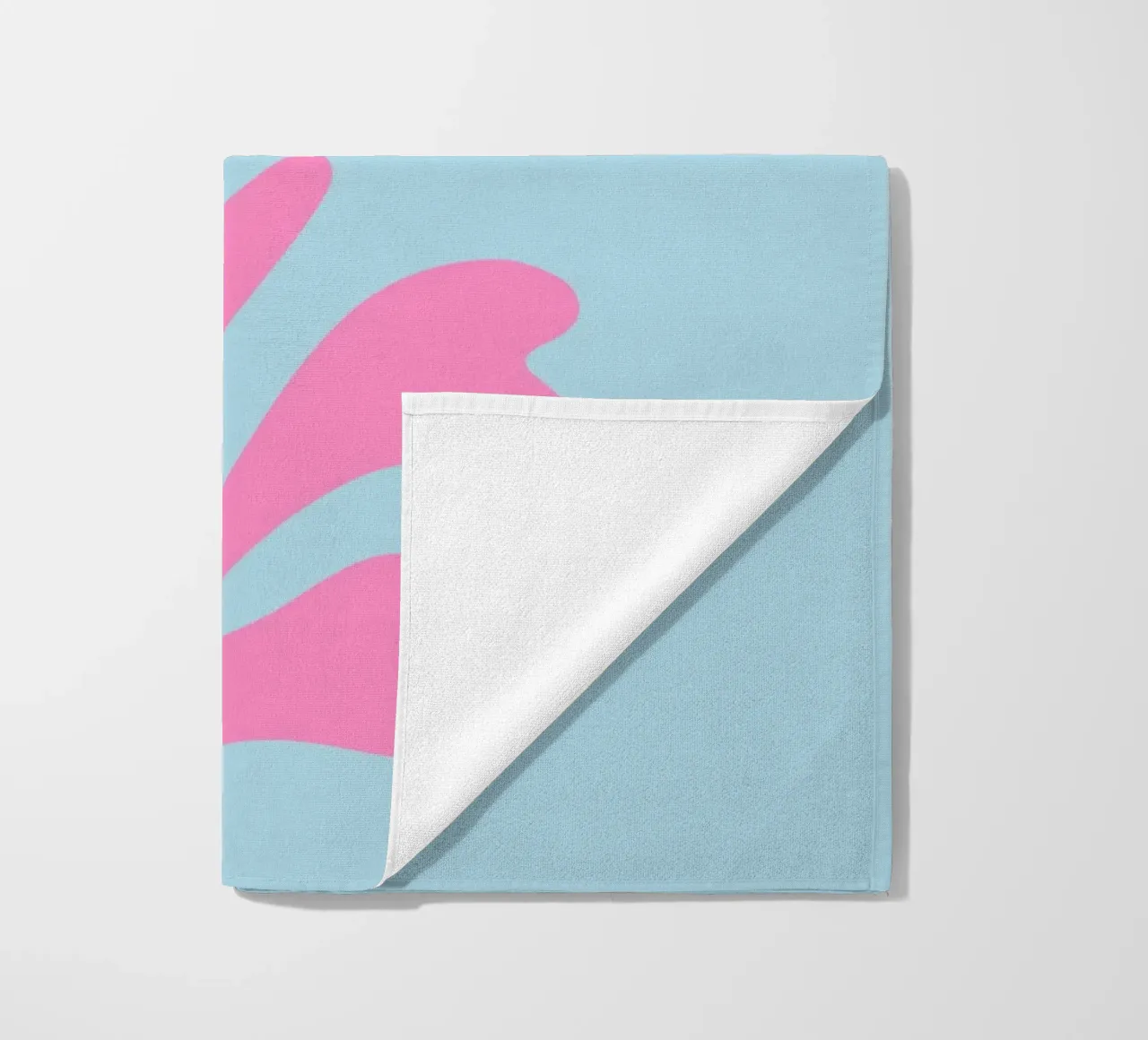 Forme botaniche astratte in rosa e blu con arancione telo mare da The Art Club