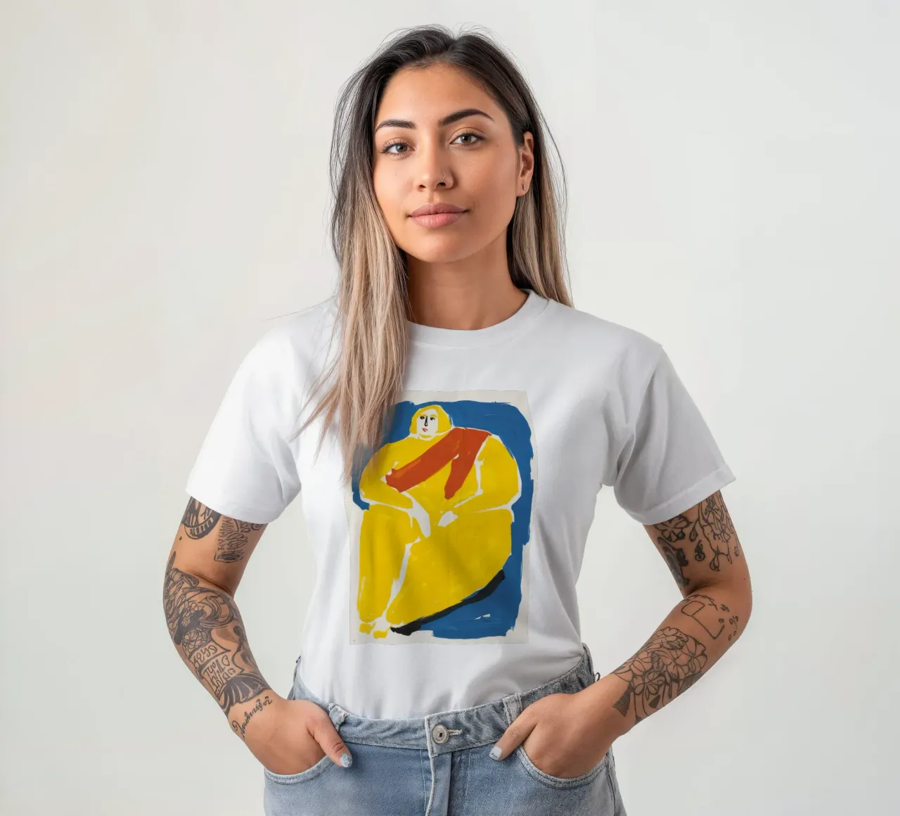 Figura d'oro in posa t-shirt da Veil Maya