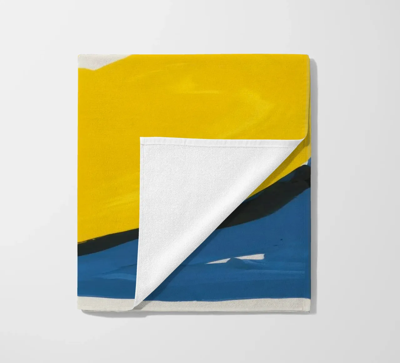 Figura d'oro in posa telo mare da Veil Maya