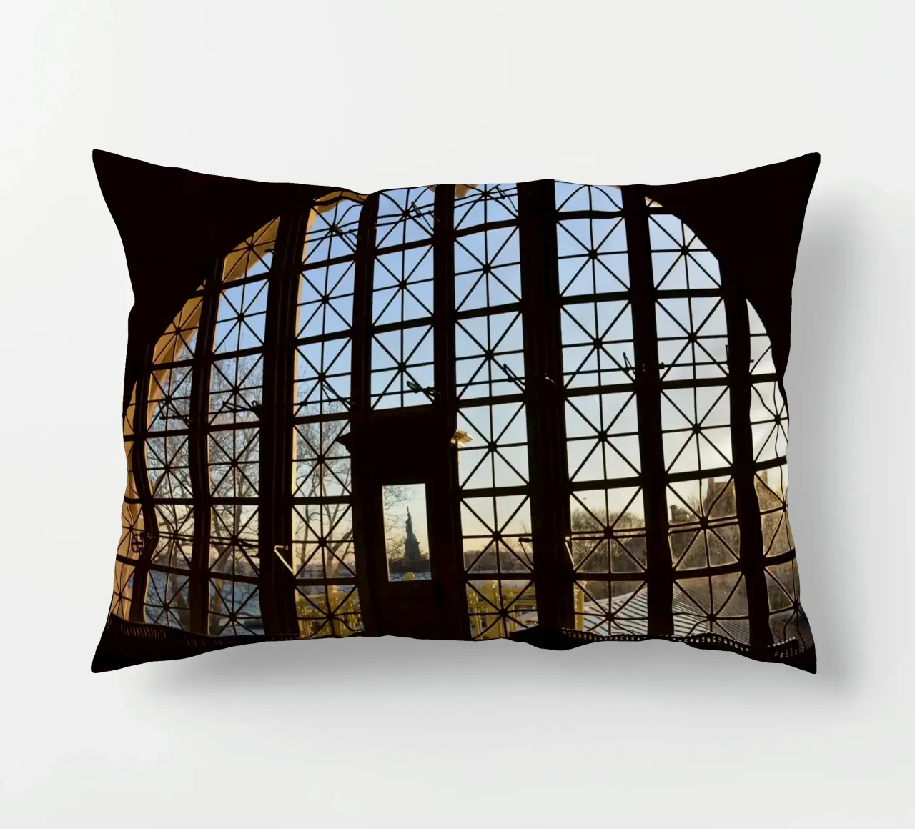 Statue de la Liberté vue d'Ellis Island coussin de byrieneke