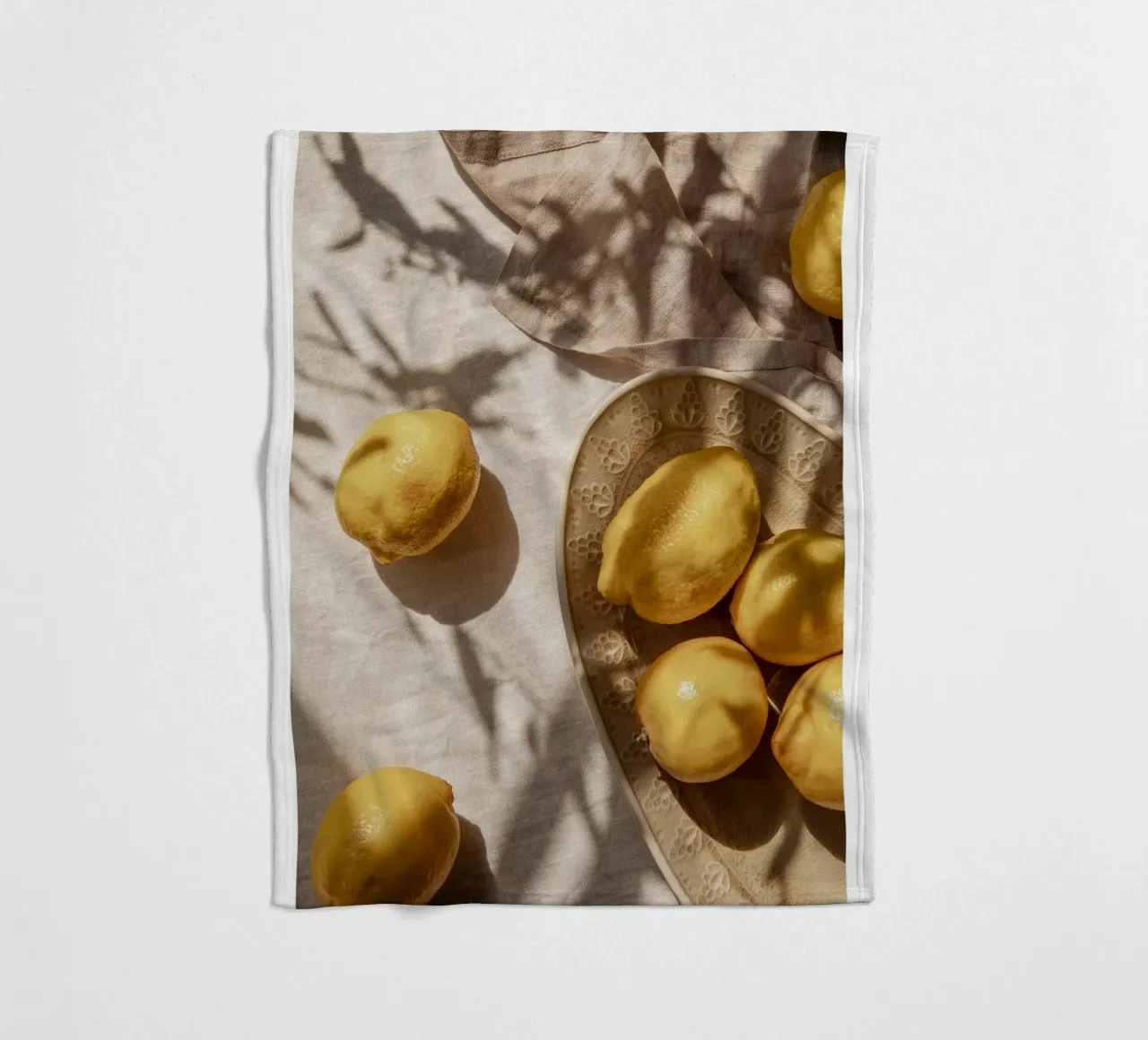 limoni frutta coperta in pile da William Allen