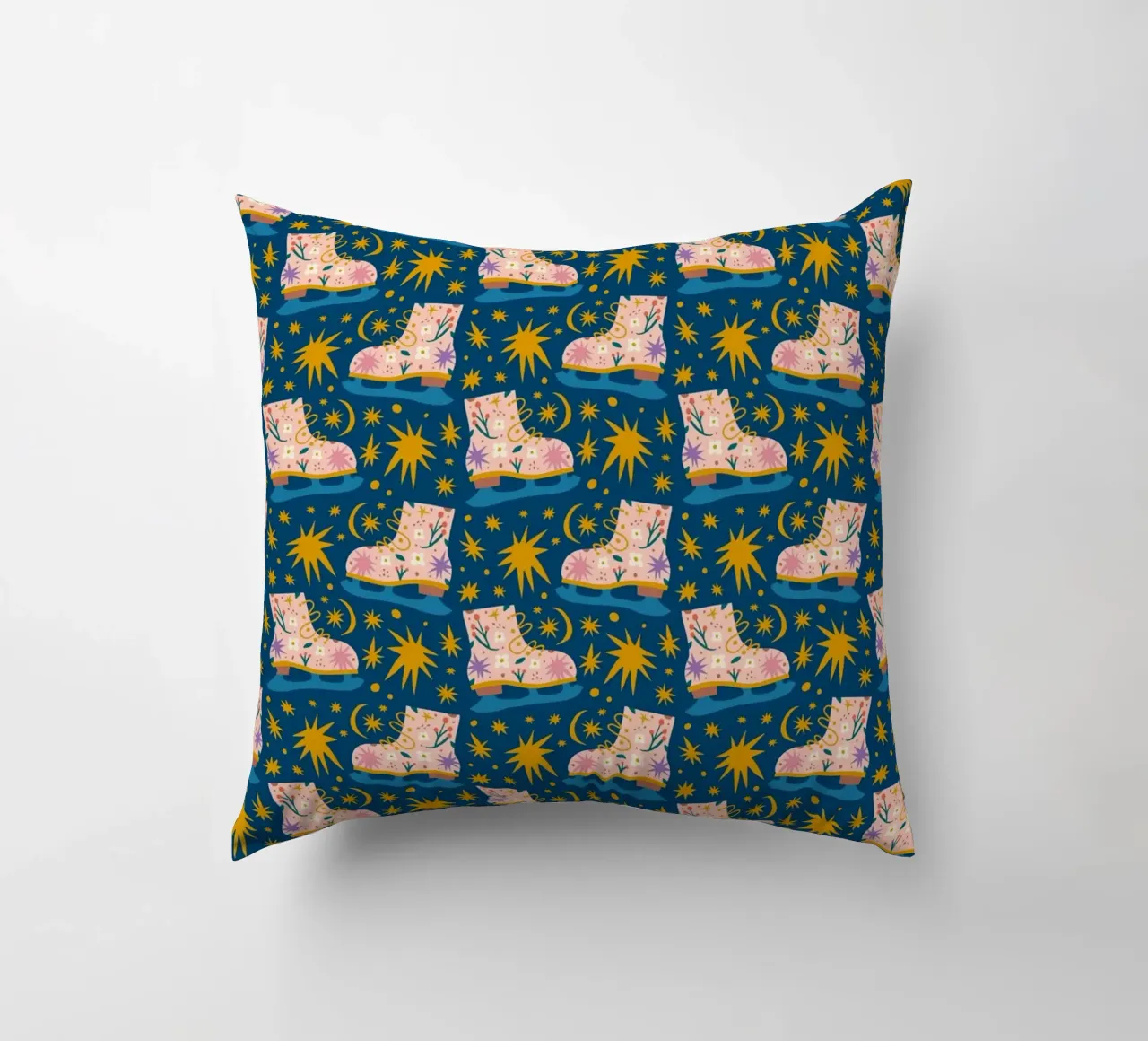 Christmas Pattern No 18 cuscino da treechild