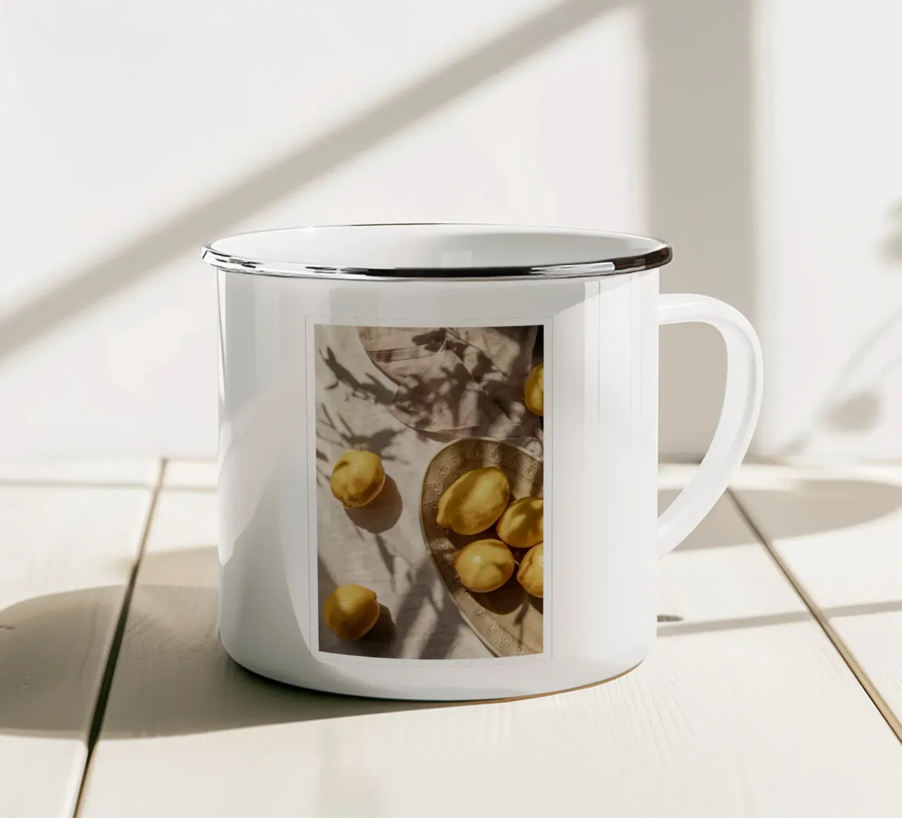 limoni frutta tazza in smalto da Abigail Ellis