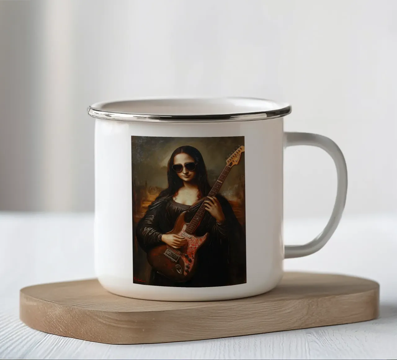 Mona Lisa spielt E-Gitarre Emaille Tasse von Fleur de Lys