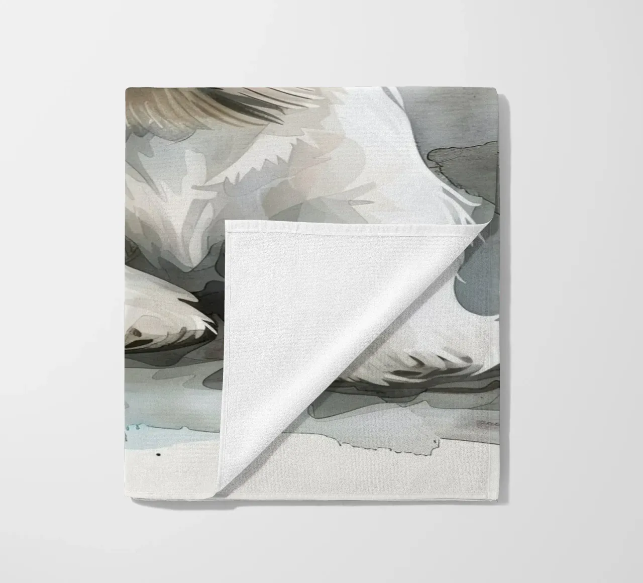 Mignon chiot blanc couché sur une surface douce et détendue serviette de plage de DesignDoodle