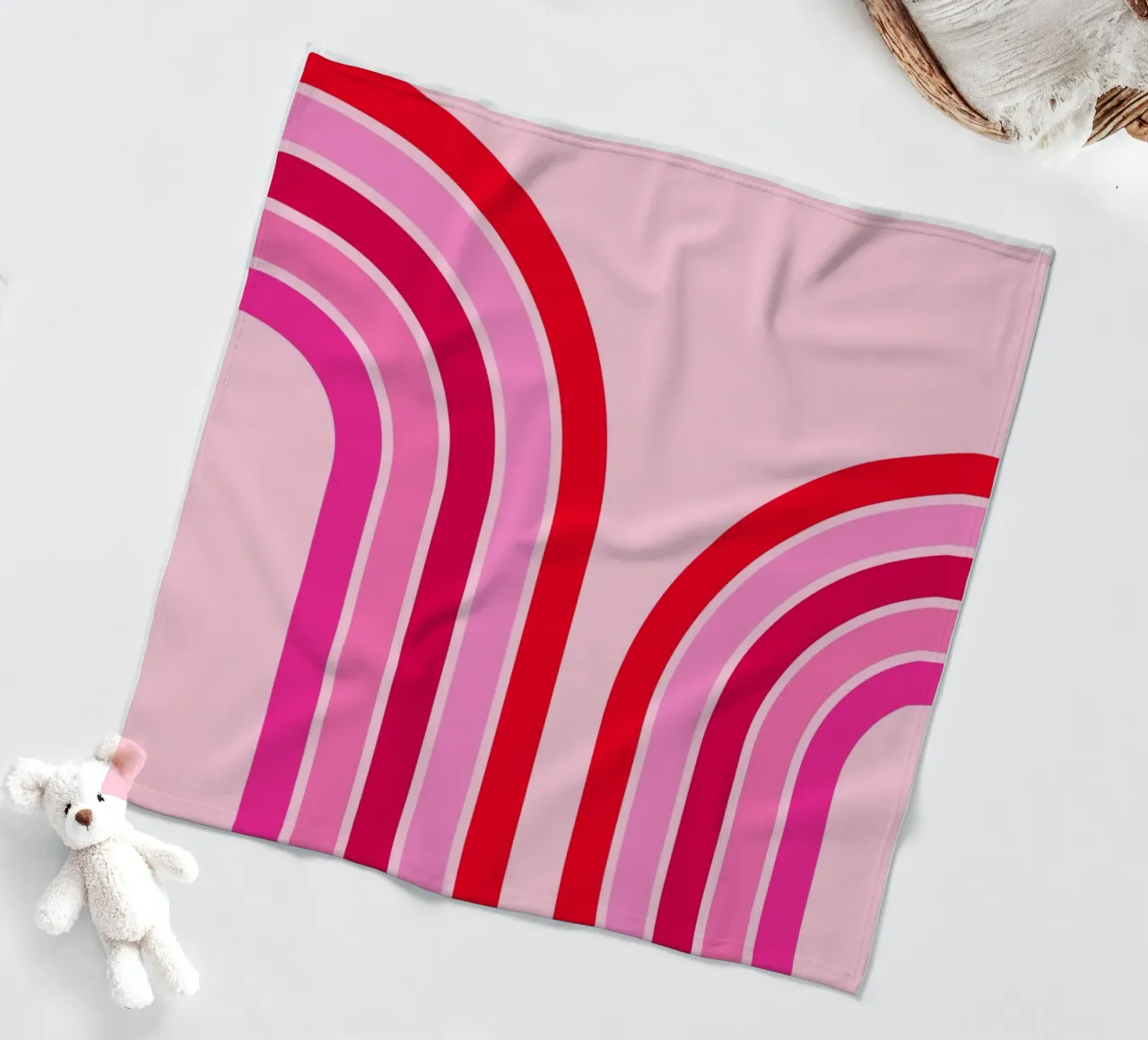 Retro Regenboog Curve Abstract in Roze en Rode Tinten fleecedeken van The Art Club