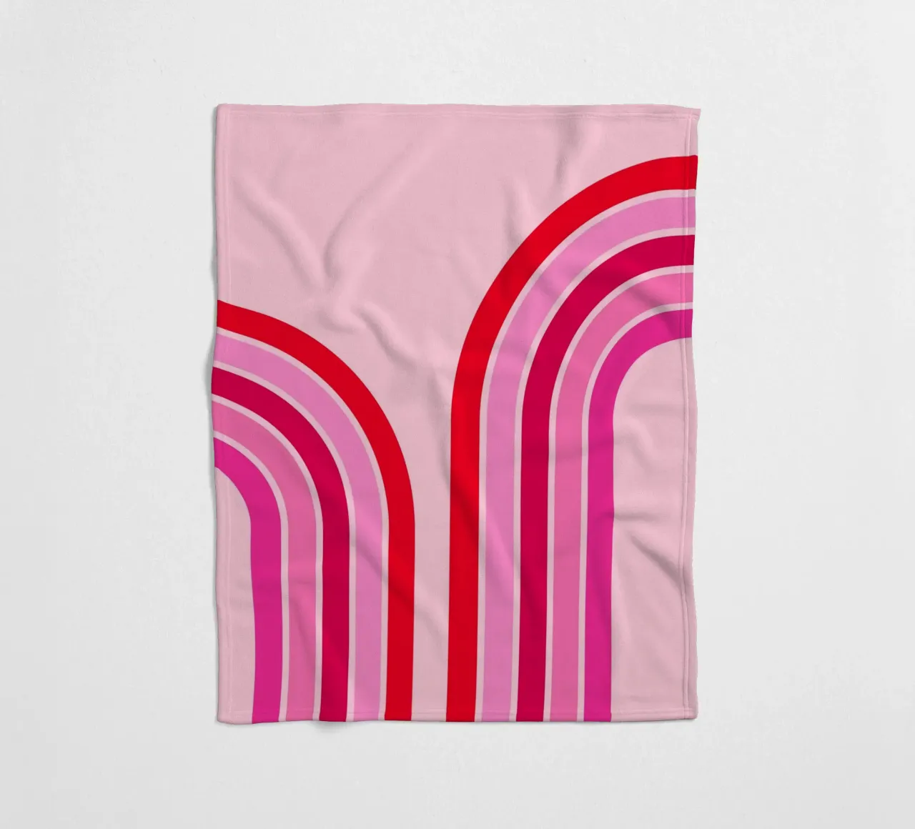 Retro Regenboog Curve Abstract in Roze en Rode Tinten fleecedeken van The Art Club