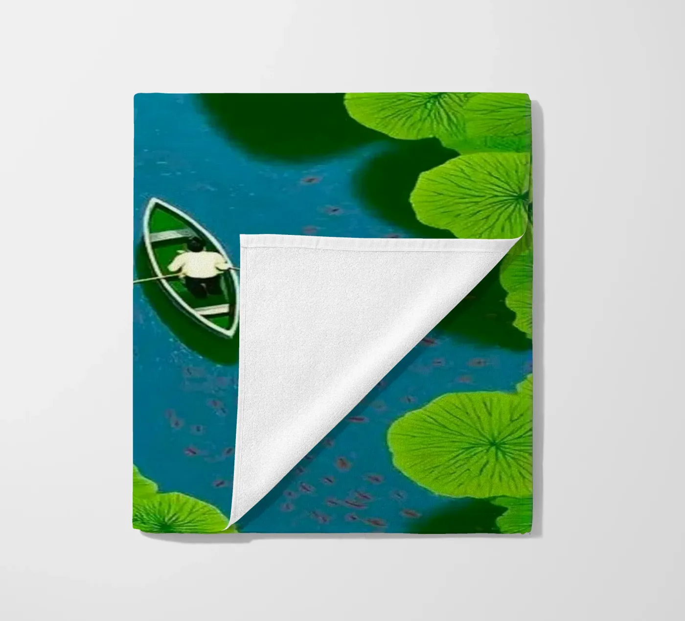 reflection river Strandtuch von twillight