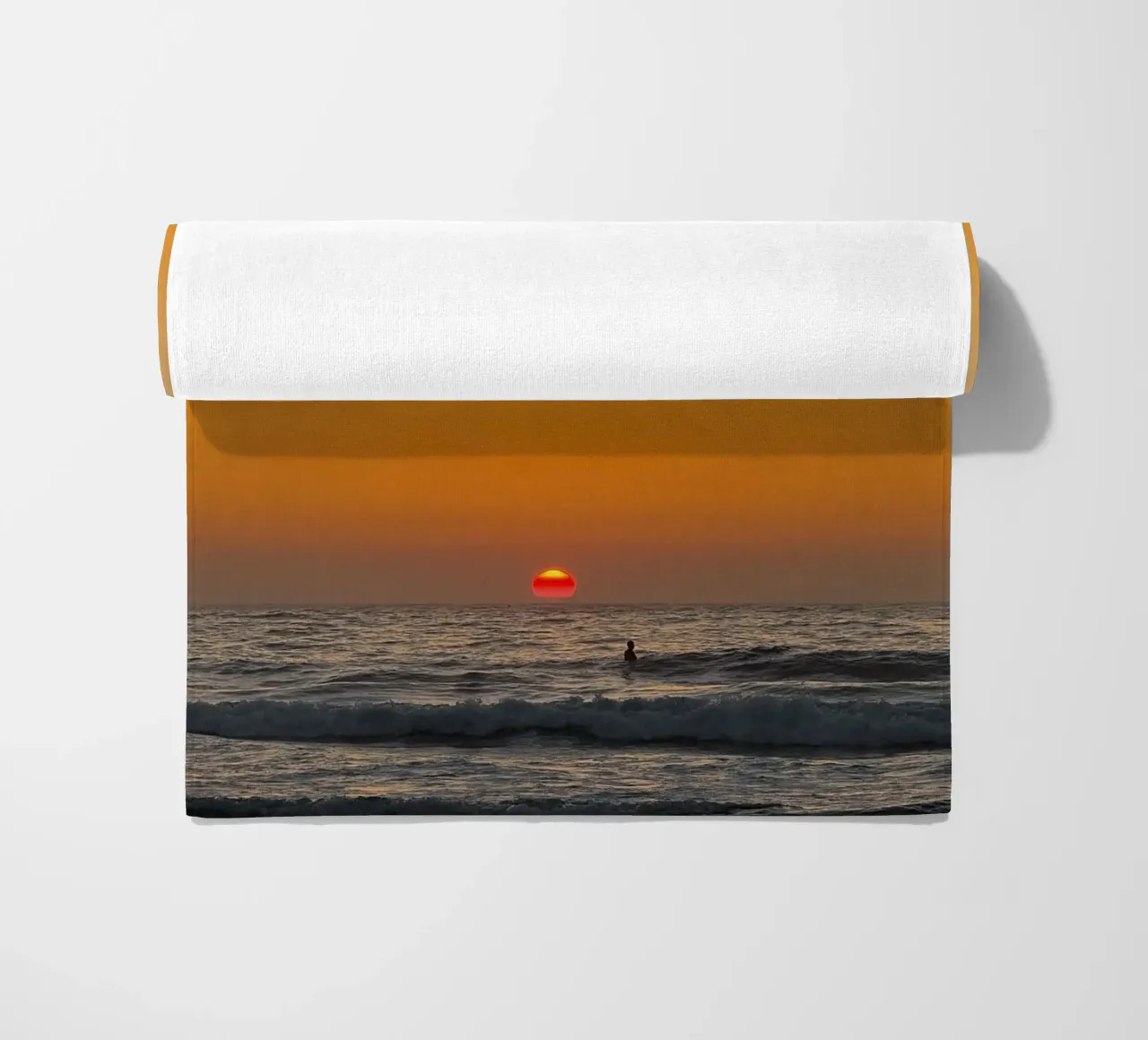 Sunset Surf telo mare da Thilo Grøsch