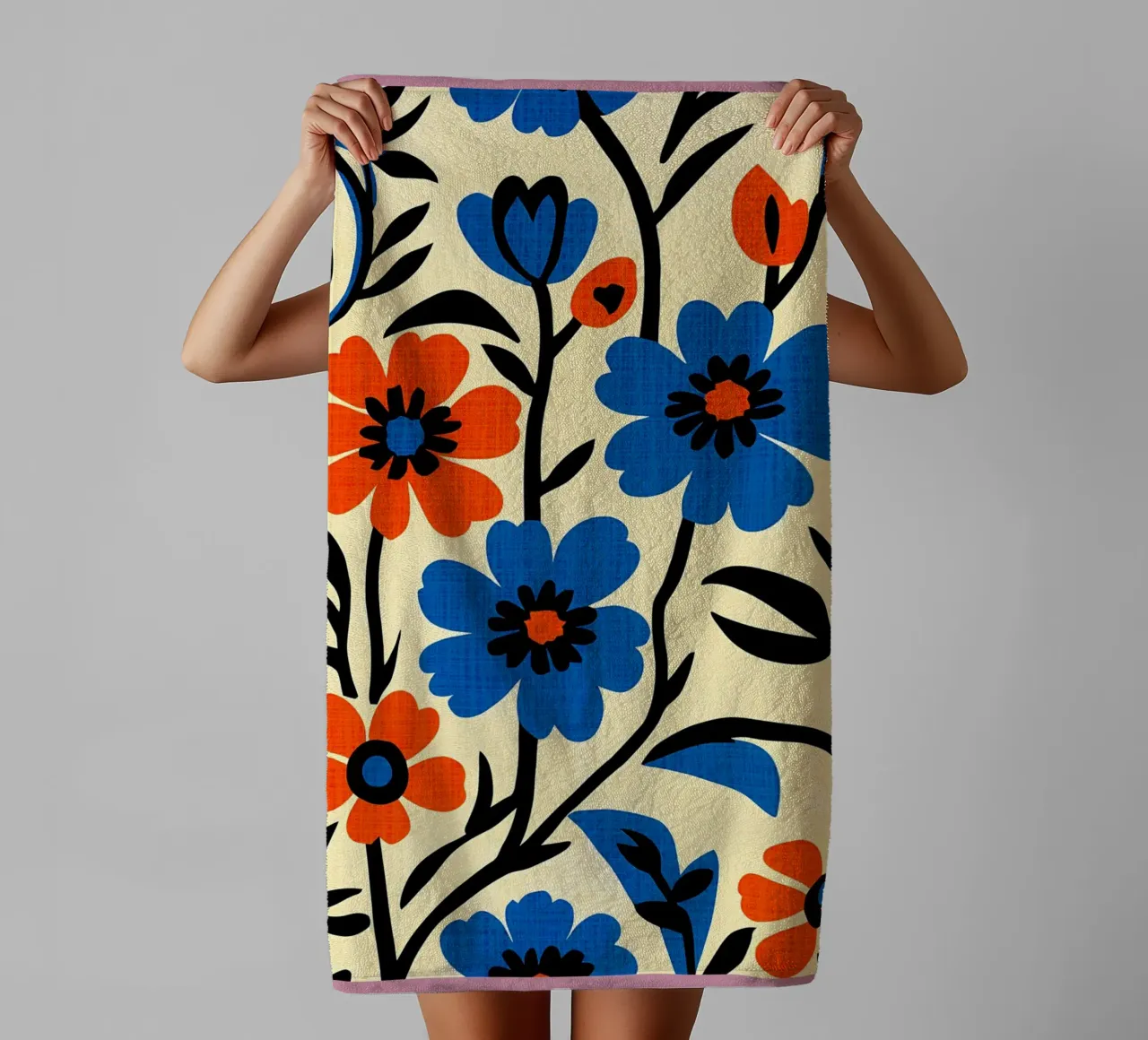 Fiori blu arancio asciugamano da bagno da BobbyStudio