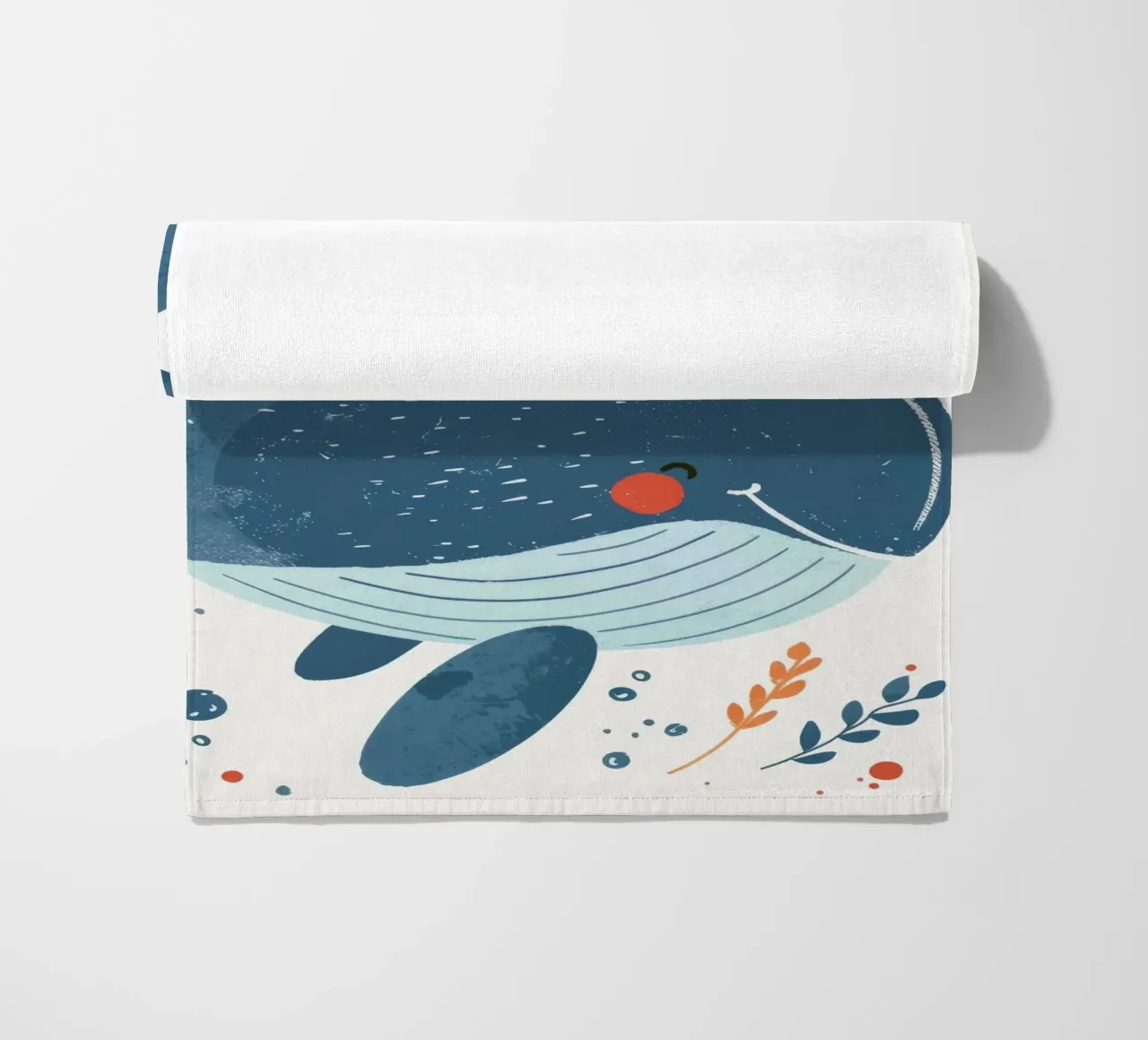 Balena gioiosa circondata da cuori e piante in un'arte ludica telo mare da DesignDoodle