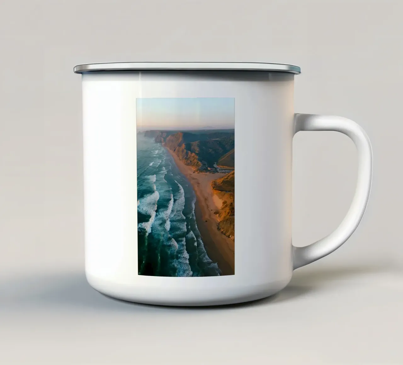 Coastal Horizon tazza in smalto da Thilo Grøsch