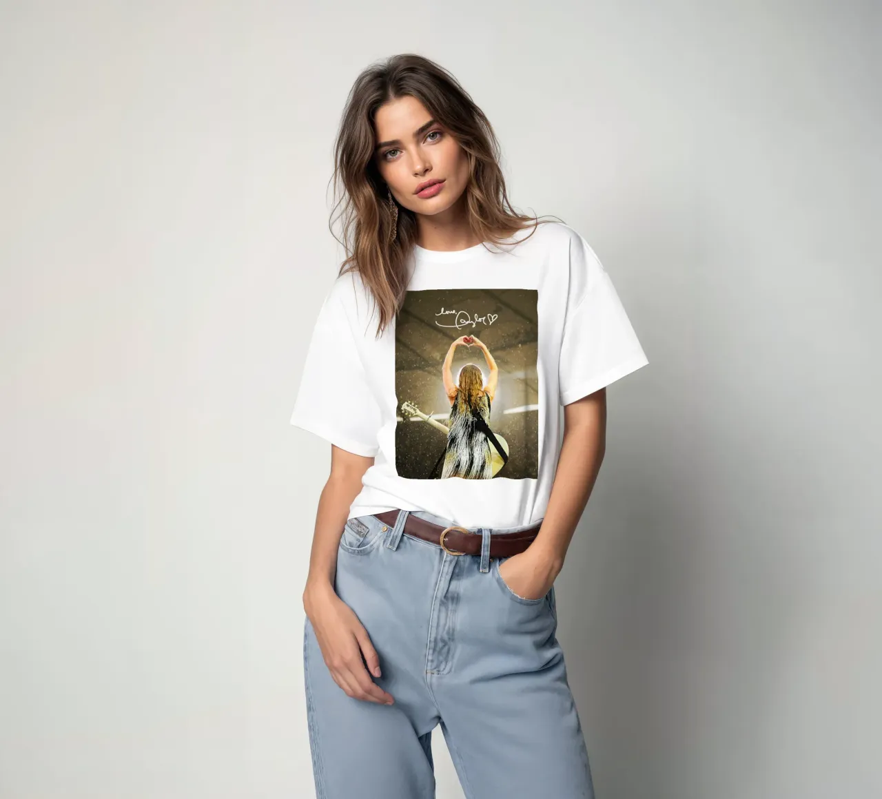 Taylor Swift Love t-shirt da Musdadad Shop