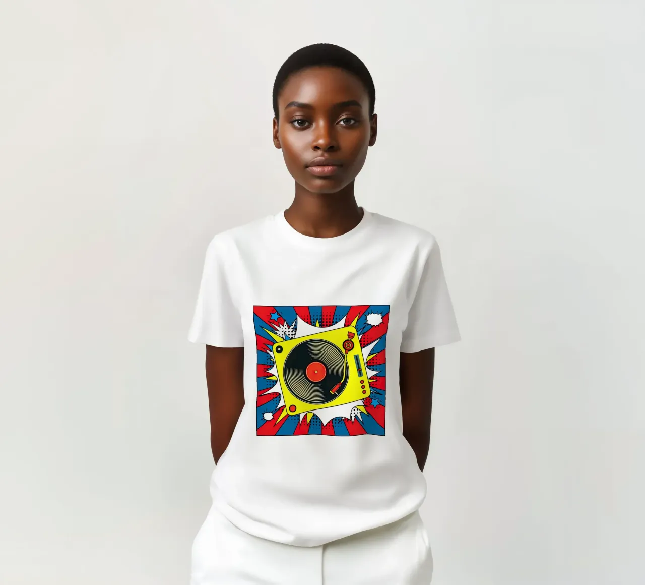 Disco in vinile d'epoca su bolla vocale di esplosione in Pop t-shirt da Steve shop