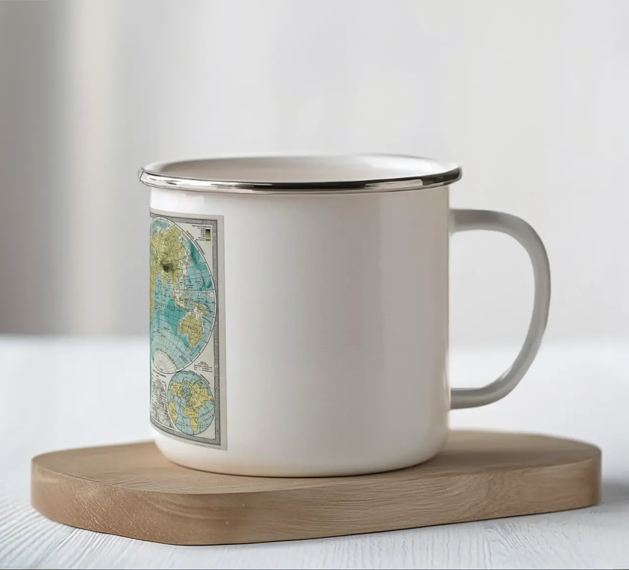 mappa del mondo tazza in smalto da Laura Harris